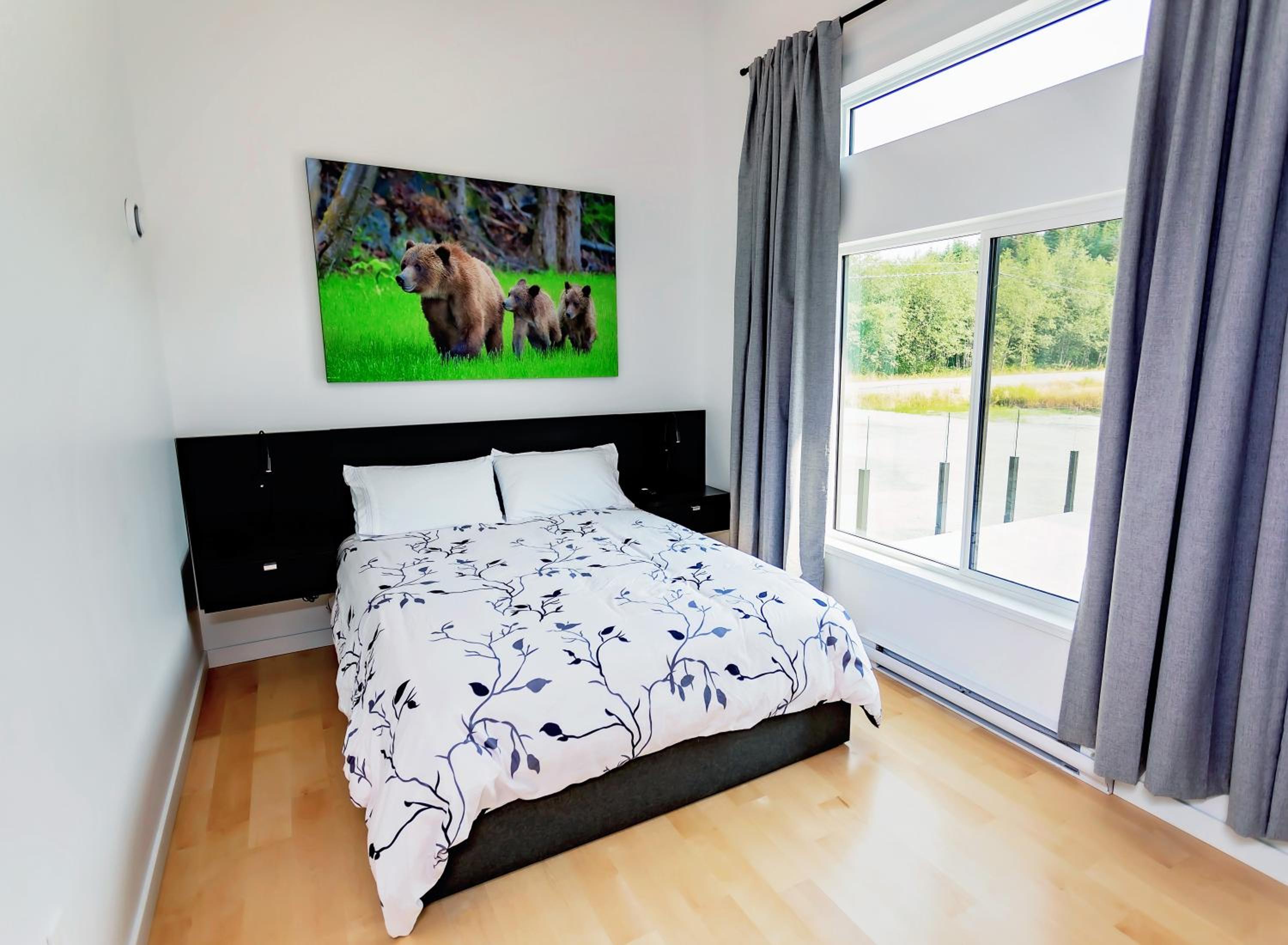 LuxQuarters Bumbleberry Guest House