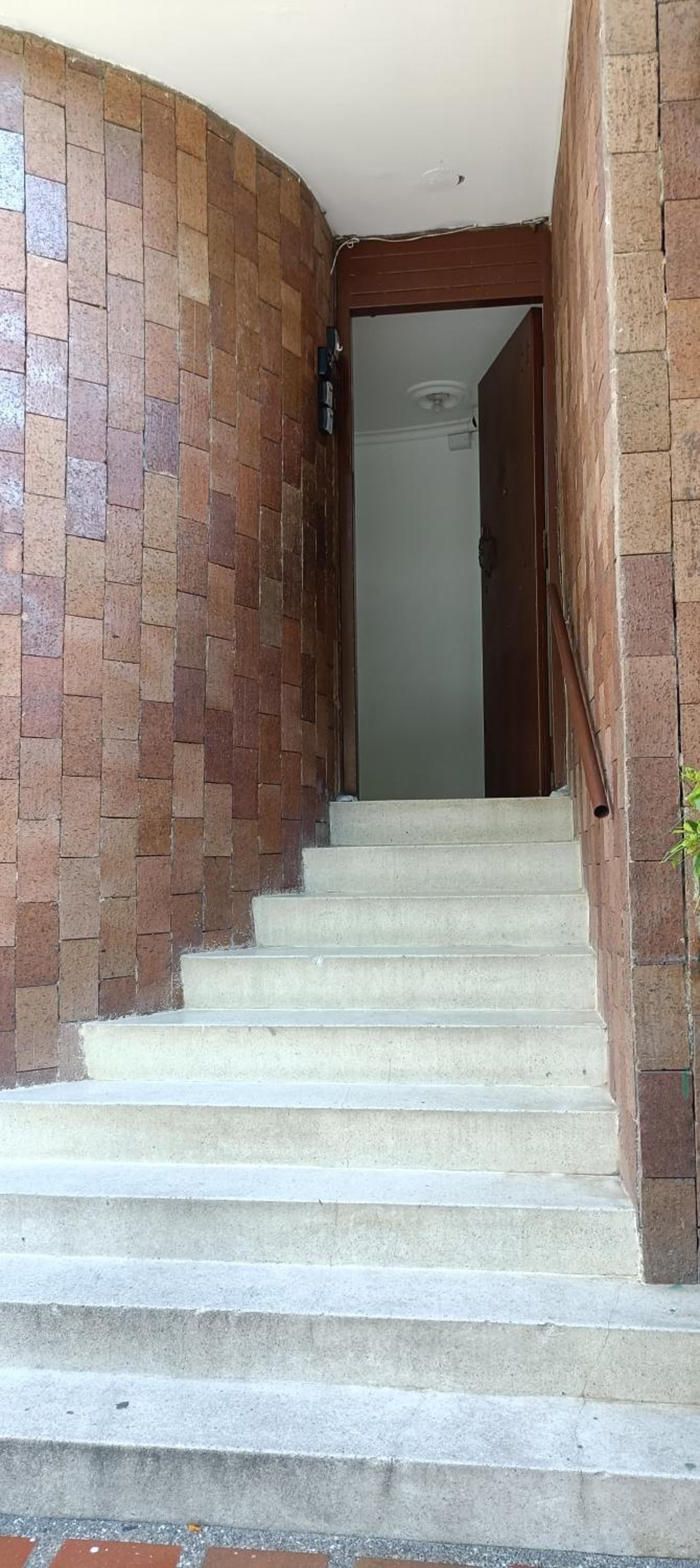 cool de laureles Medellín