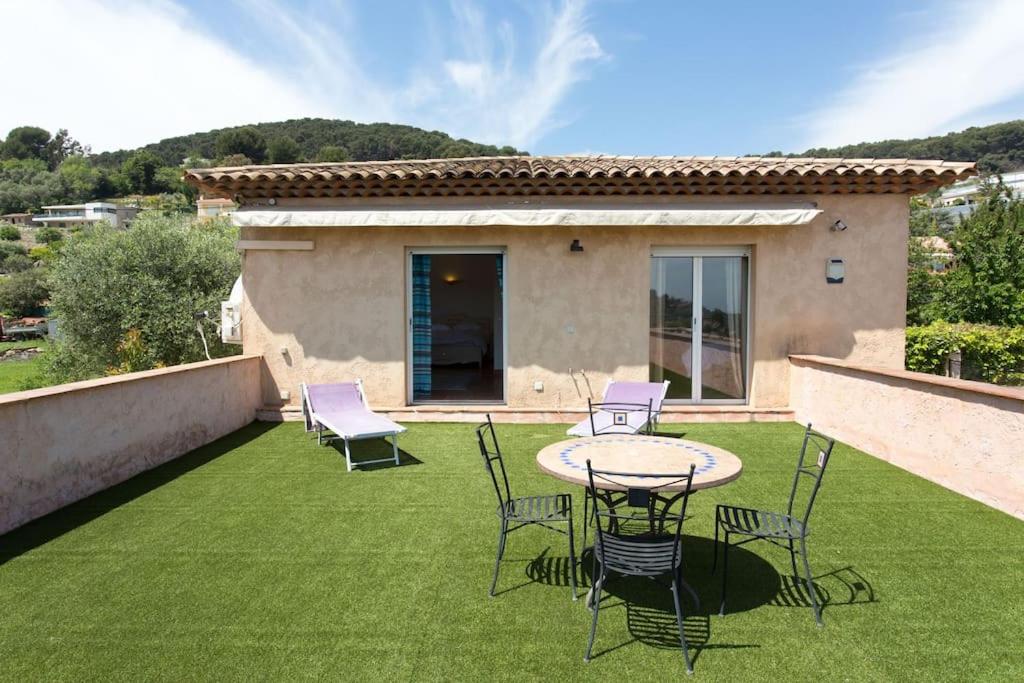 Spacious Villa Vallauris Cannes with AC throughout and large private pool