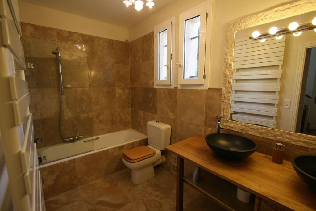 Spacious Villa Vallauris Cannes with AC throughout and large private pool
