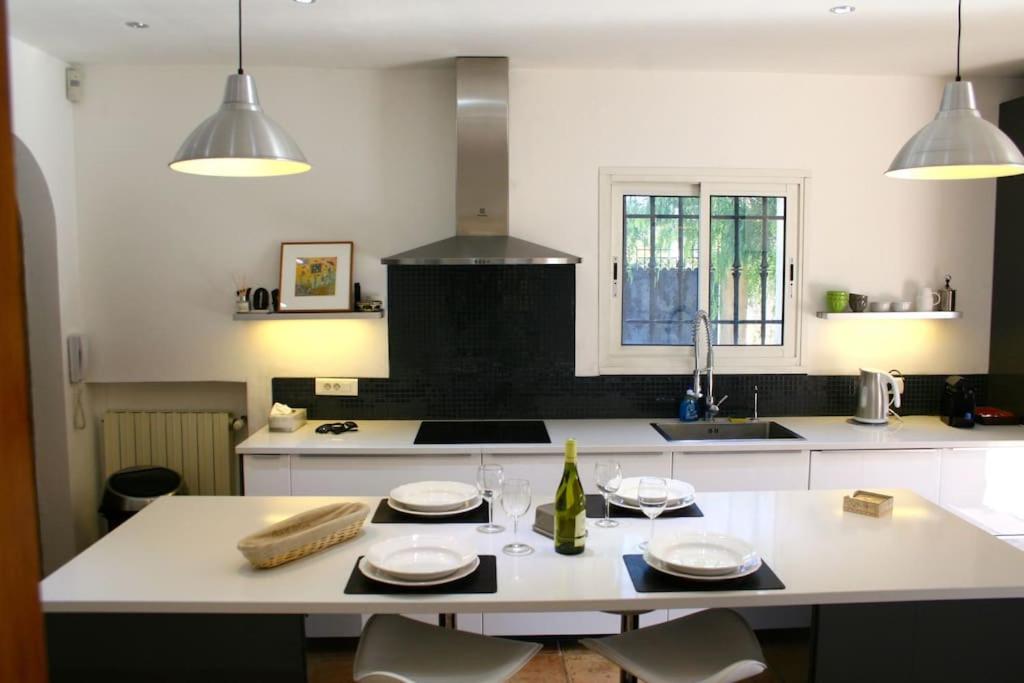 Spacious Villa Vallauris Cannes with AC throughout and large private pool