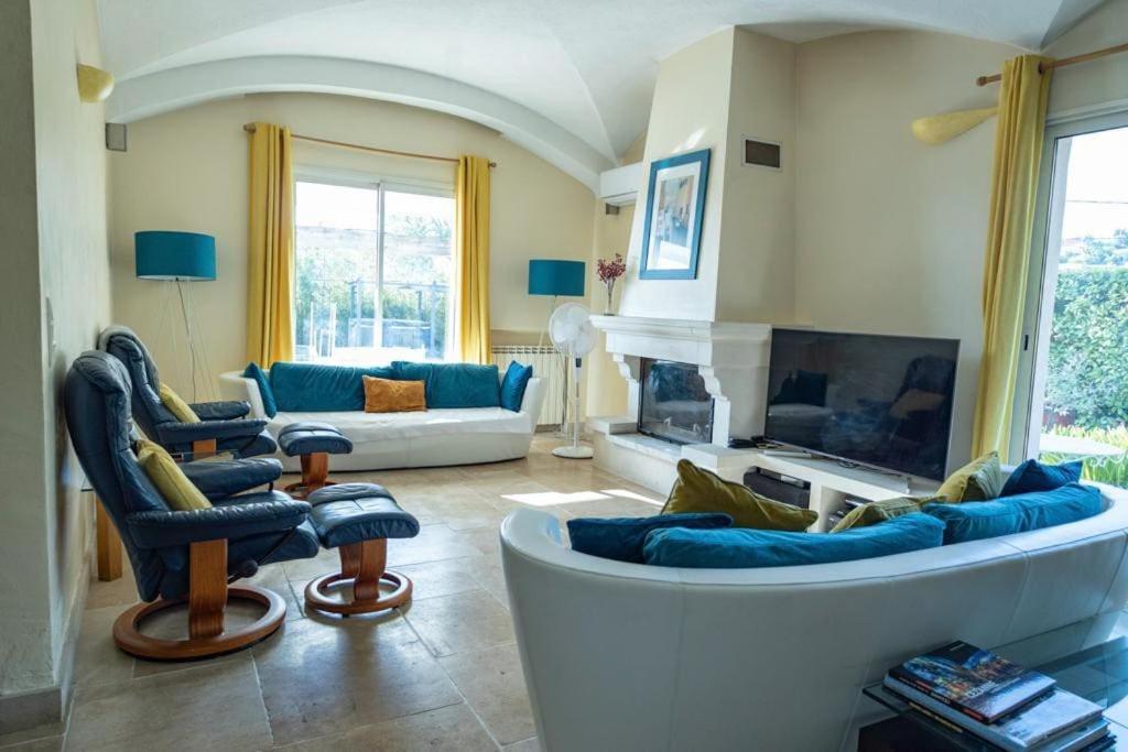 Spacious Villa Vallauris Cannes with AC throughout and large private pool