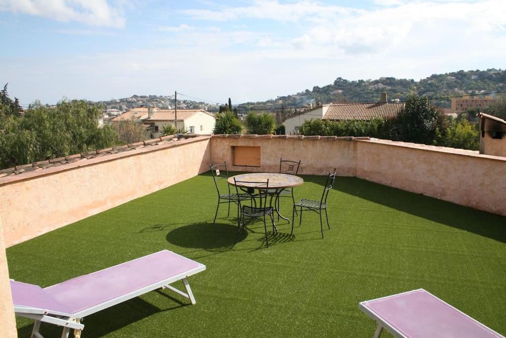 Spacious Villa Vallauris Cannes with AC throughout and large private pool