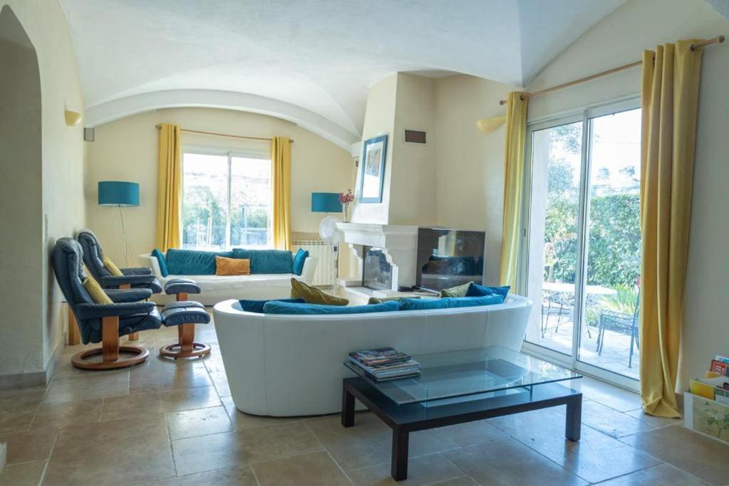 Spacious Villa Vallauris Cannes with AC throughout and large private pool