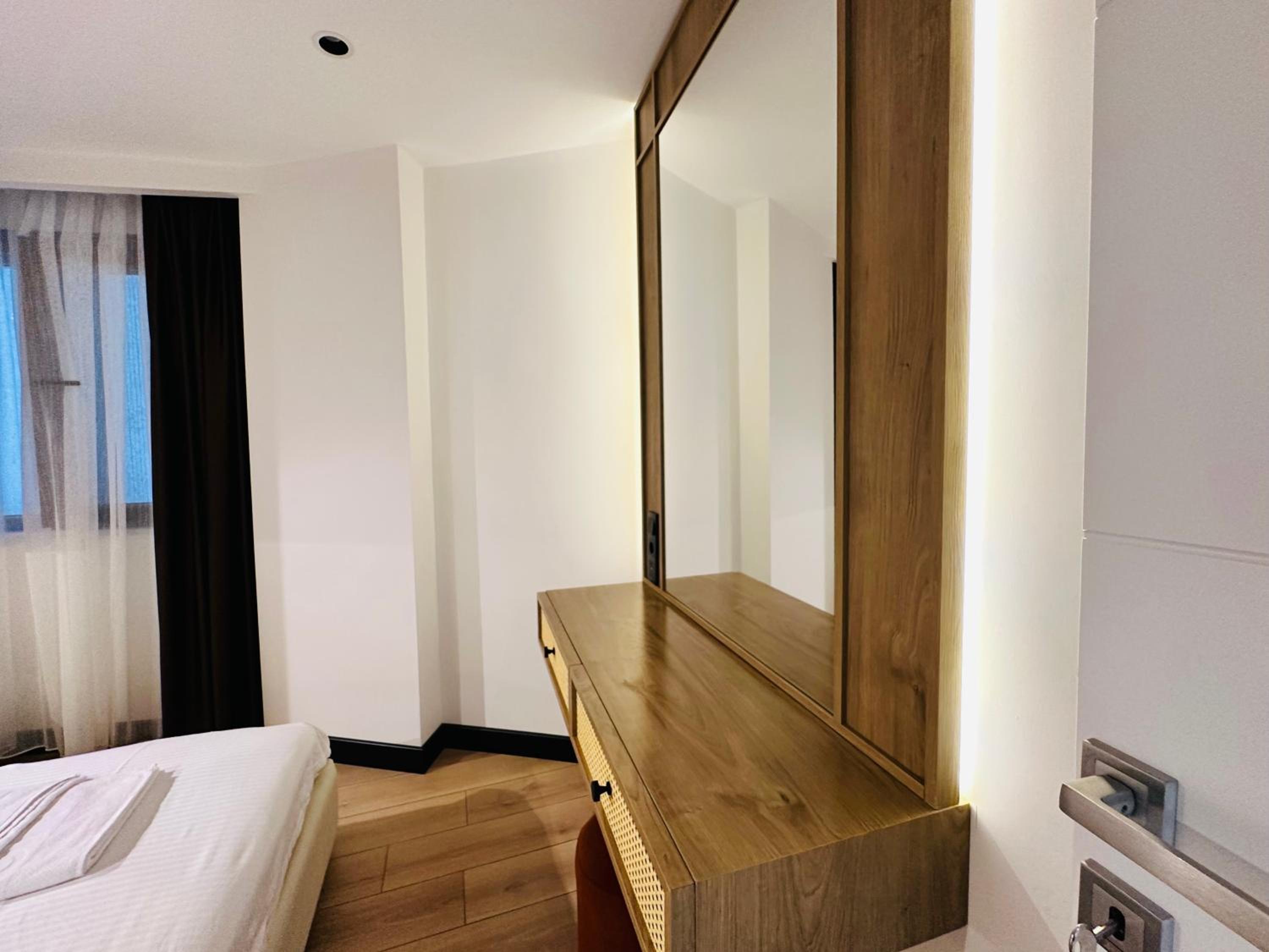 Rose Point Residence