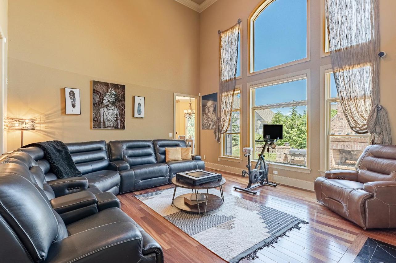 Luxury Home Premier Golf Course!