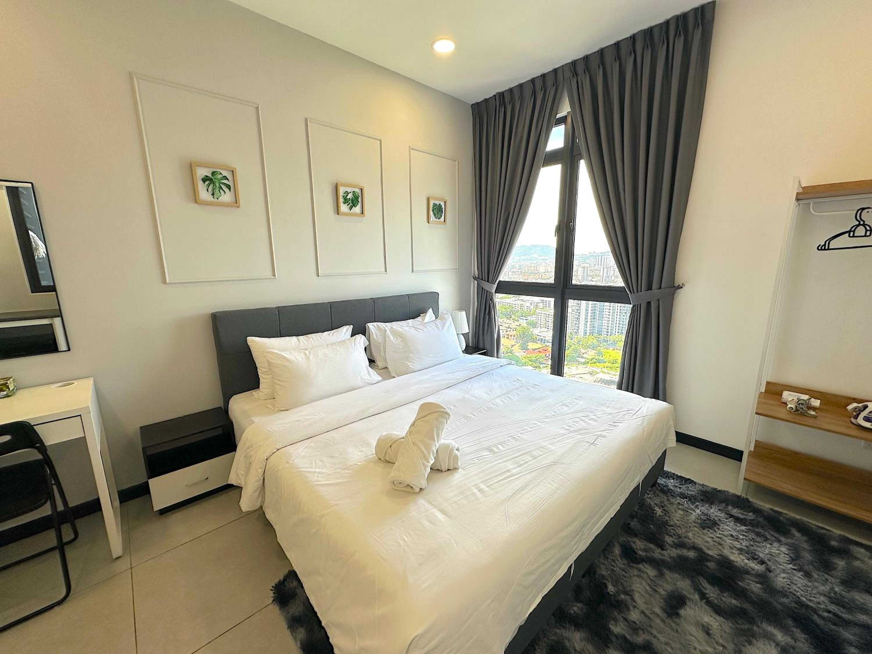 Neu Suites By Serenity Homes Near Gleneagles, KLCC & LRT photo 1