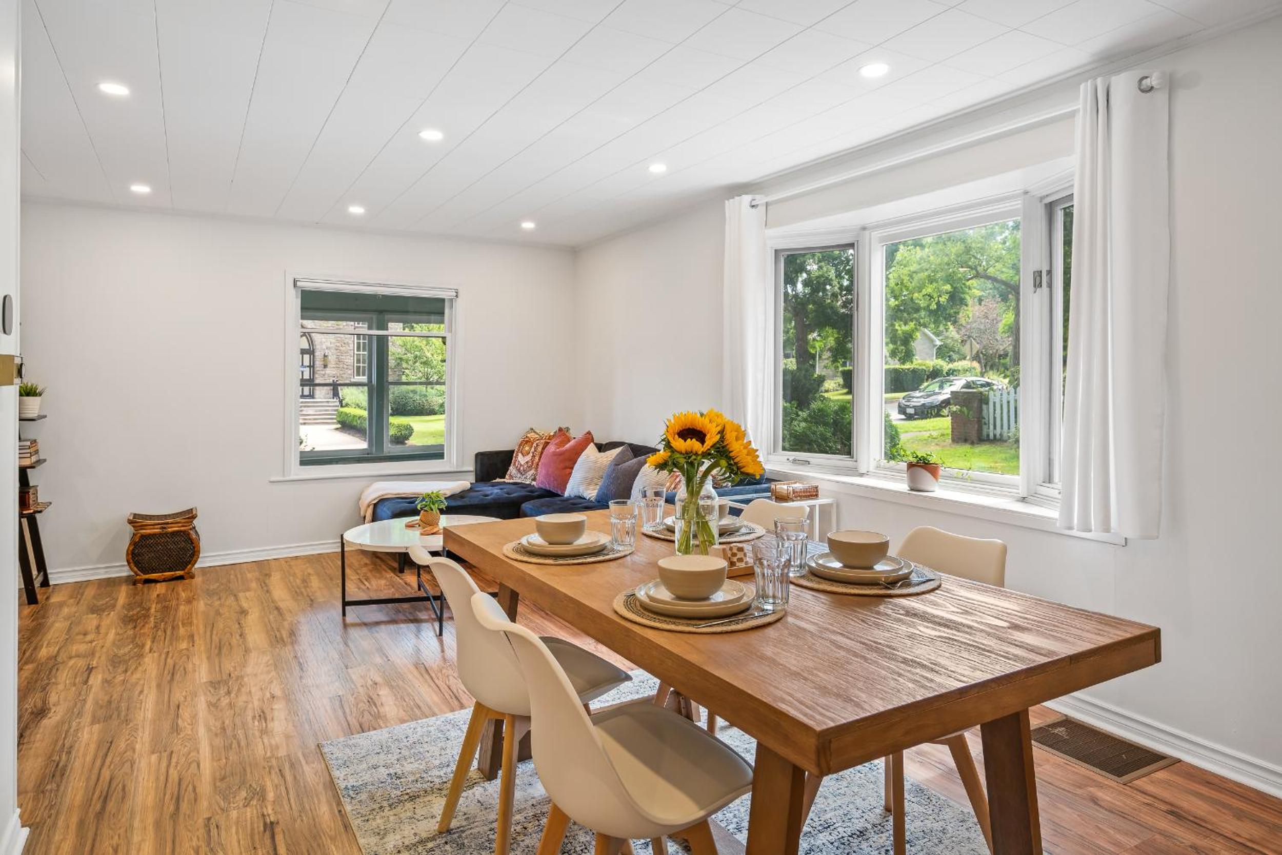Queenston Cottage