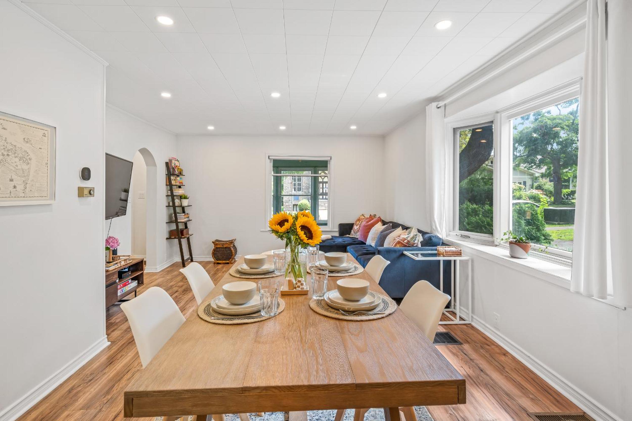 Queenston Cottage