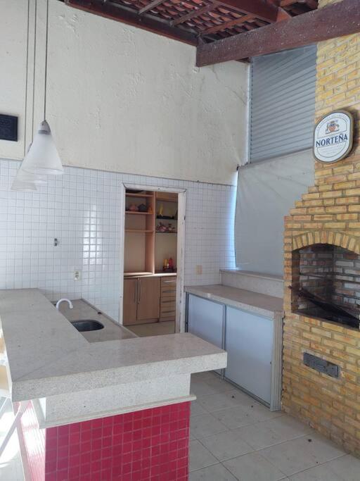 Casa Com Piscina, Área Gourmet e Churrasqueira