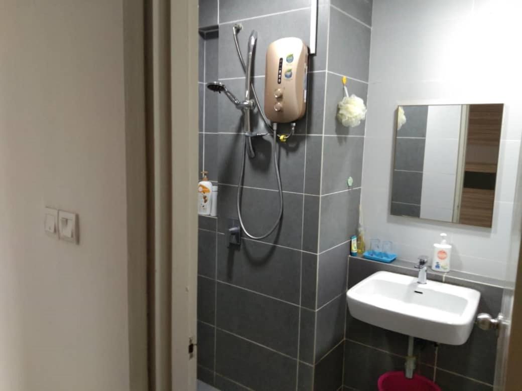 PINTARMAN FAMILY SUITES @ MIRI TIMES SQUARE photo 8