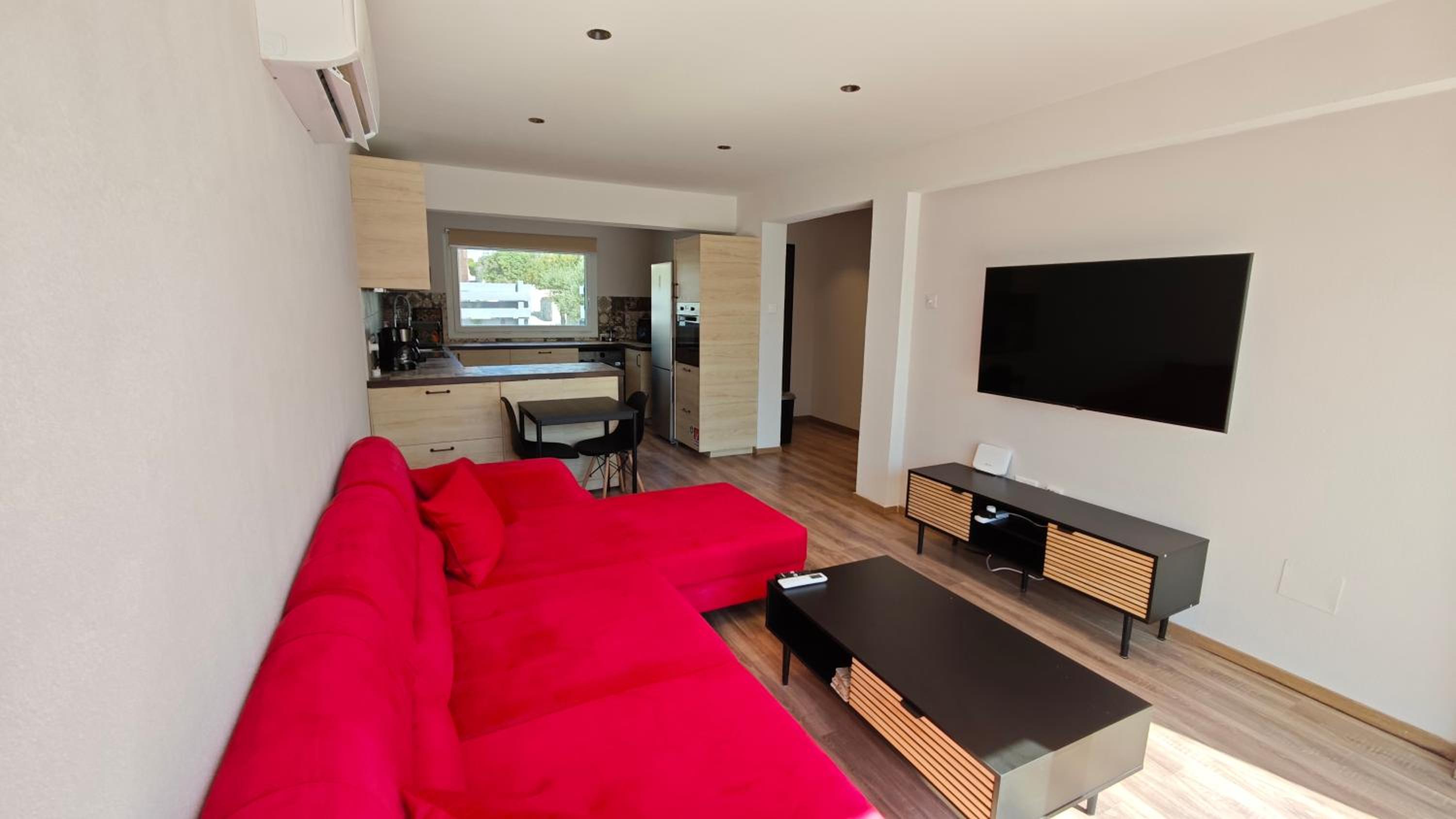 Modern 1-bedroom home in Larnaca with a private garden ideal for long stays and remote work