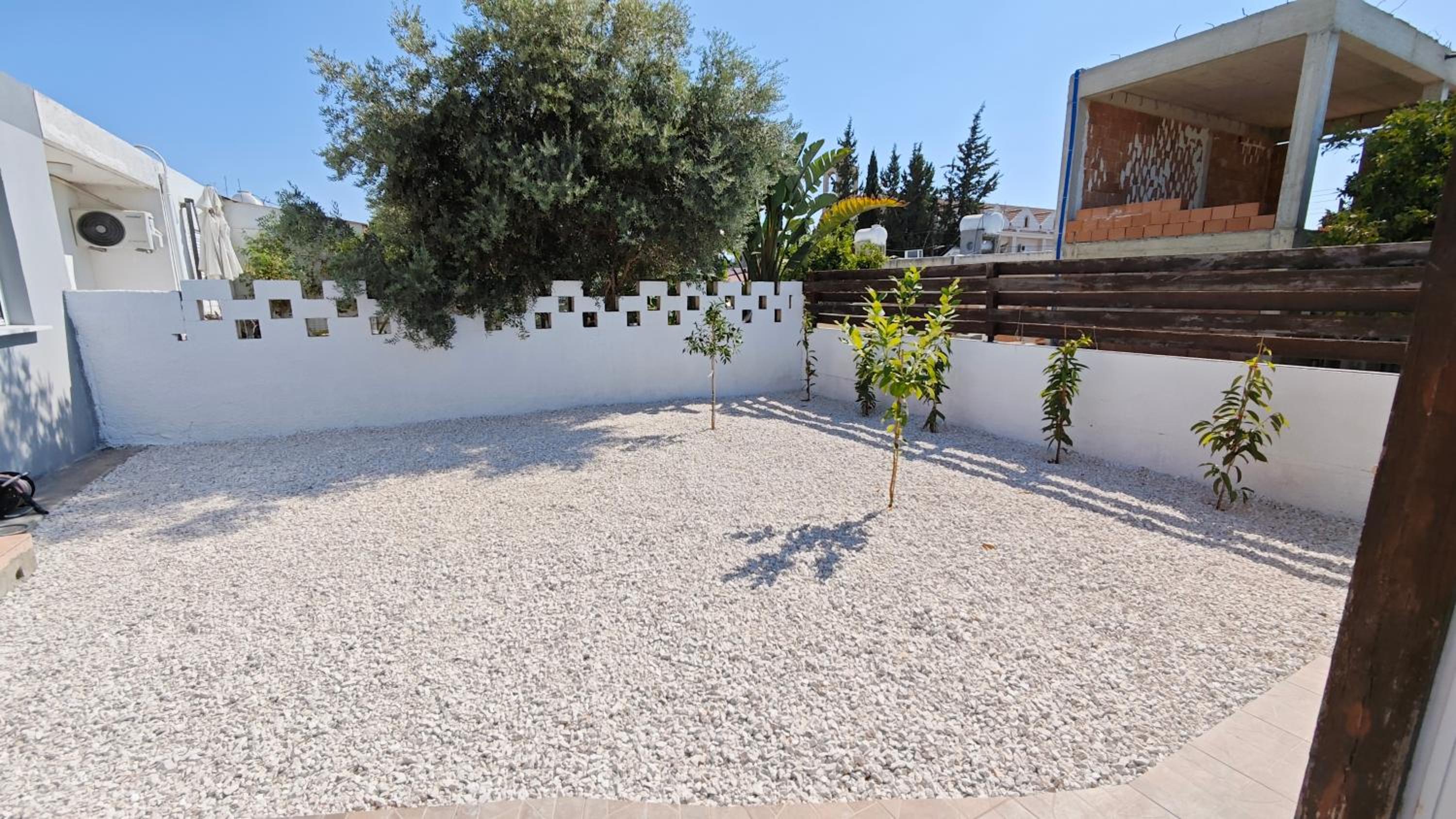 Modern 1-bedroom home in Larnaca with a private garden ideal for long stays and remote work