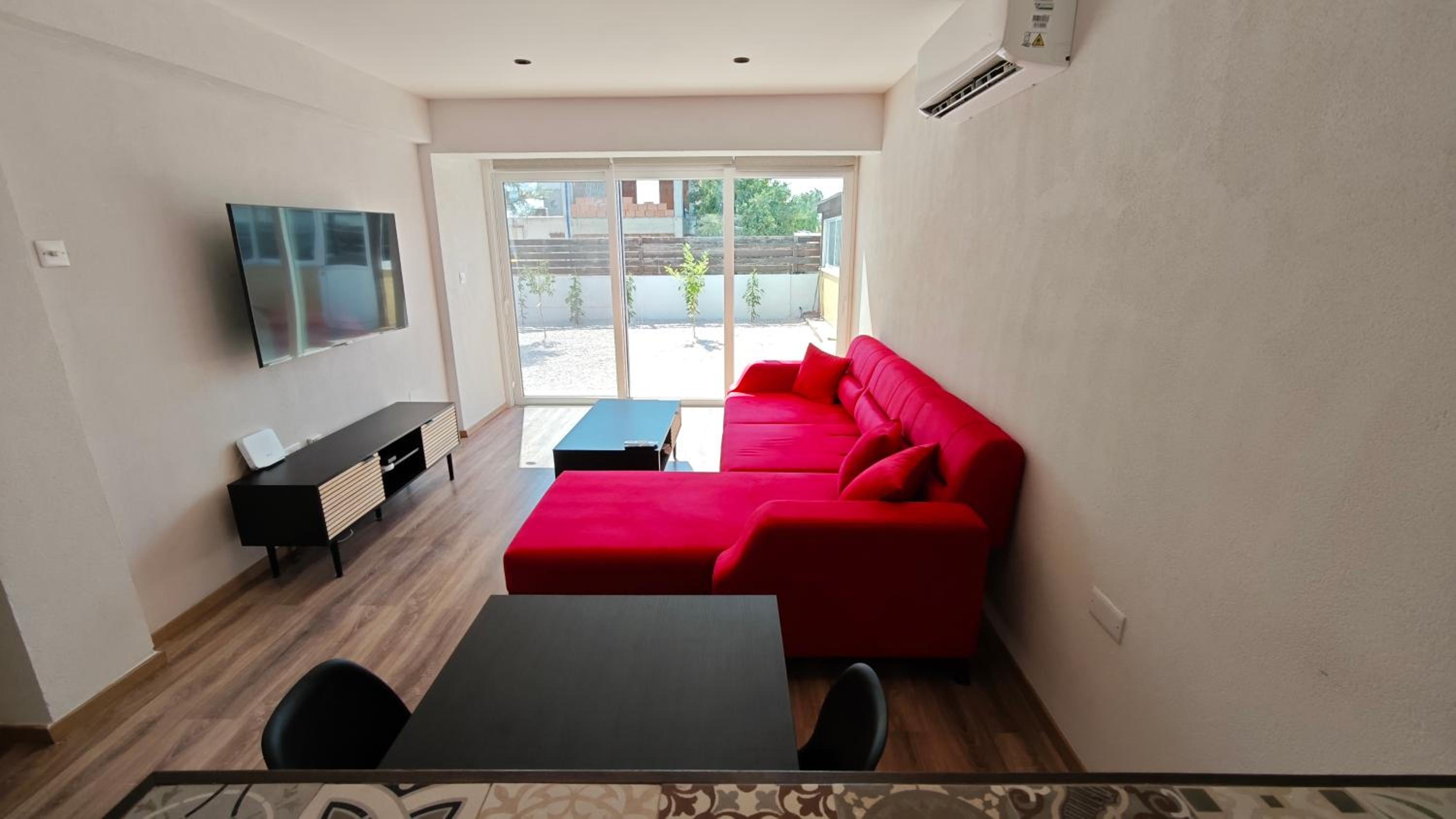 Modern 1-bedroom home in Larnaca with a private garden ideal for long stays and remote work