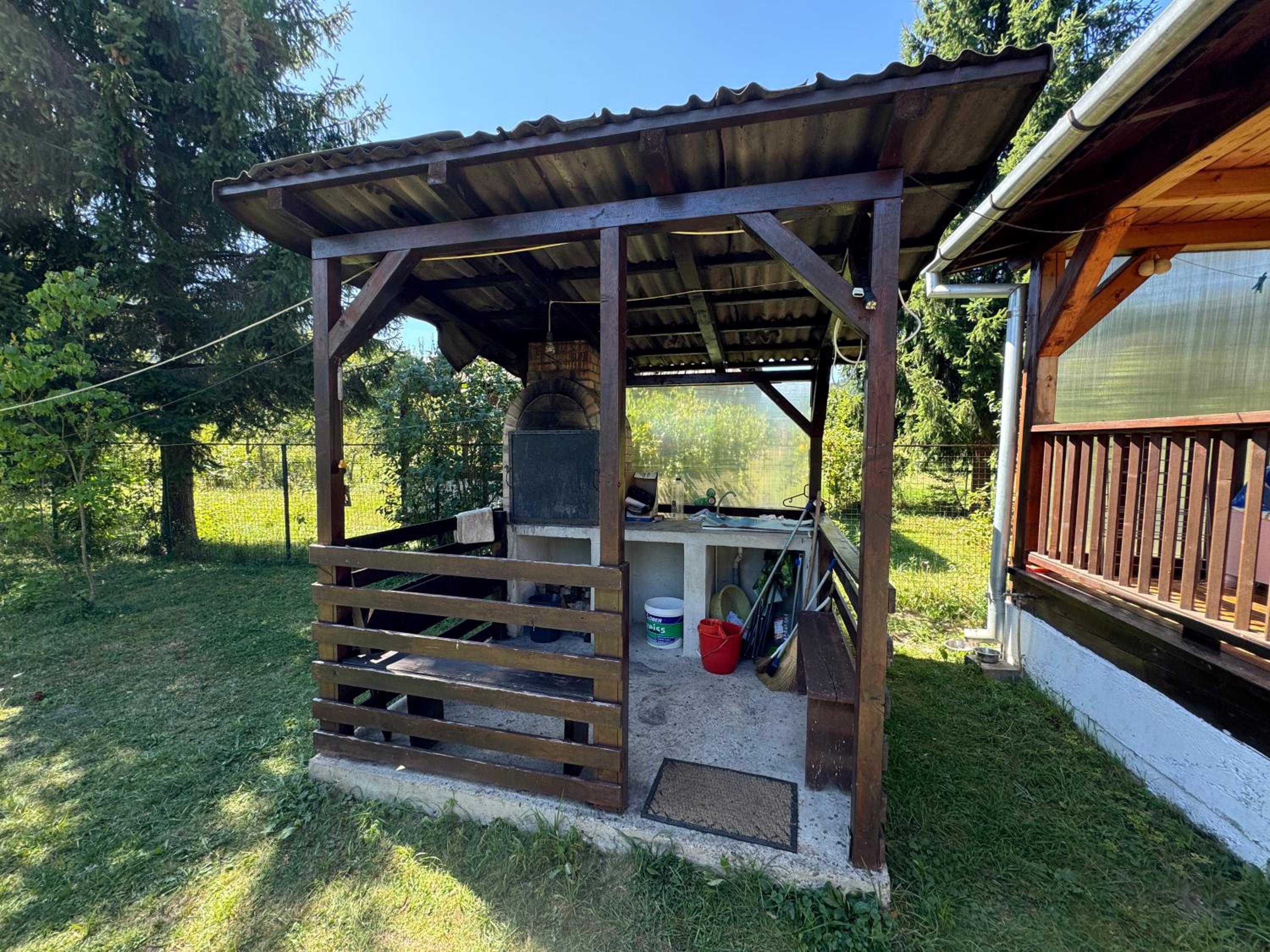 Mountain Cabin Retreat - Terrace, BBQ, Hot Tub