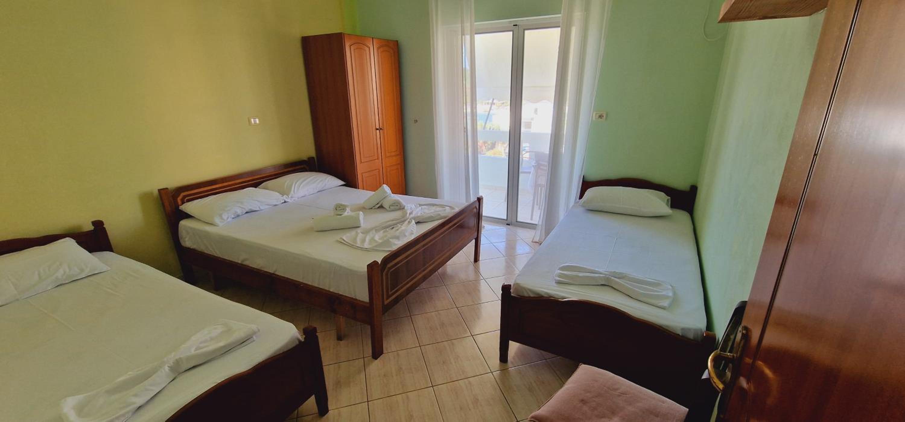 Guest house Luiza & Bushati