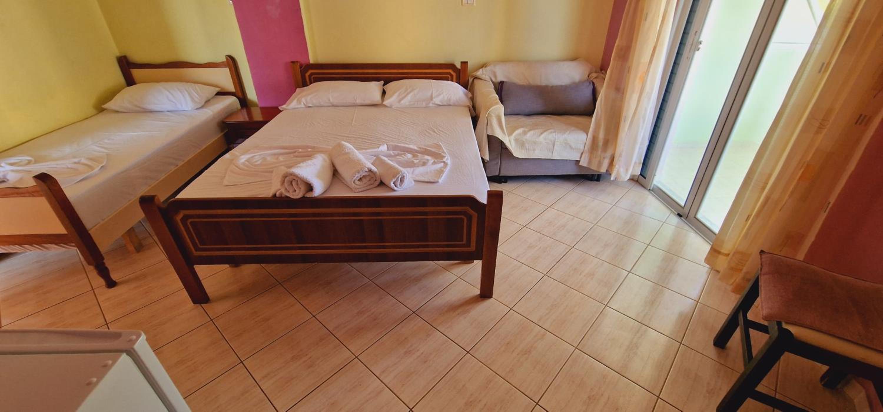 Guest house Luiza & Bushati