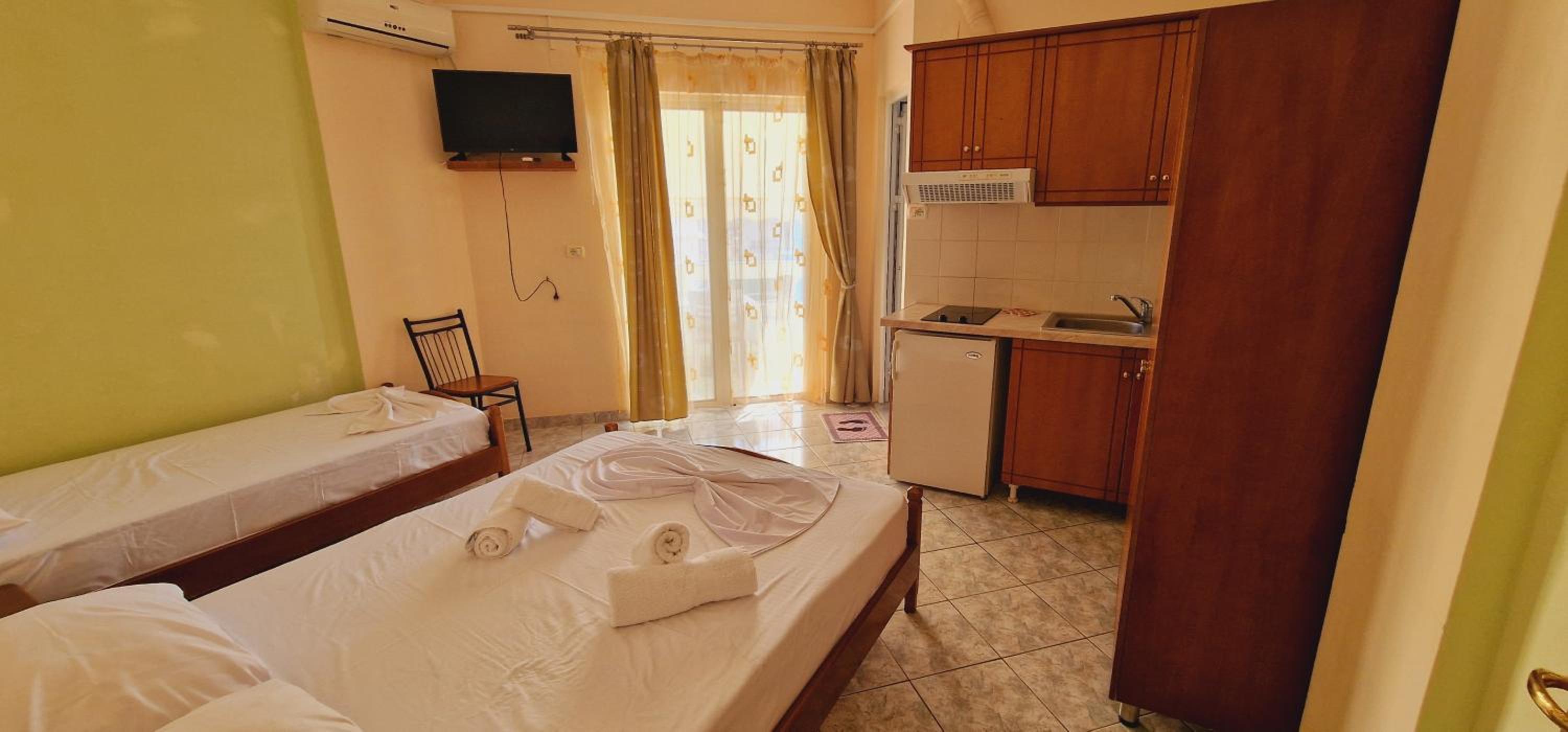 Guest house Luiza & Bushati