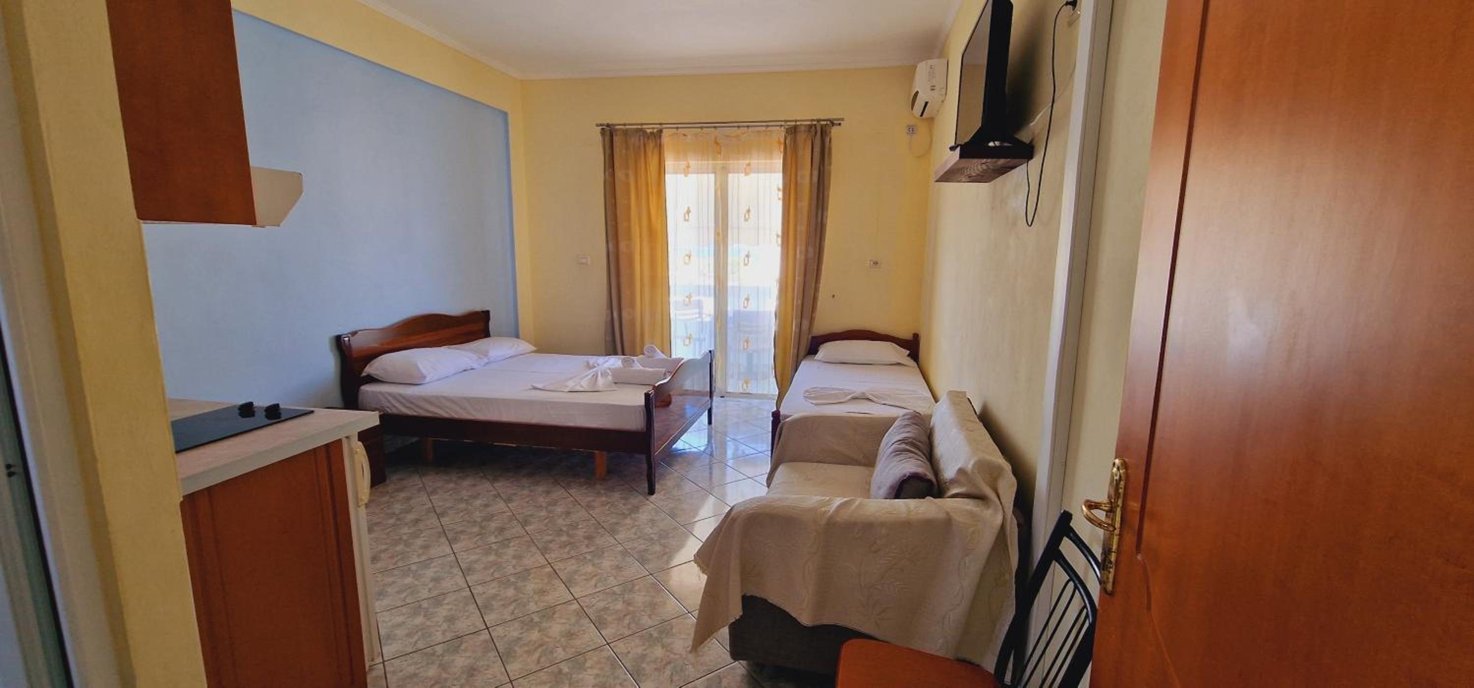 Guest house Luiza & Bushati