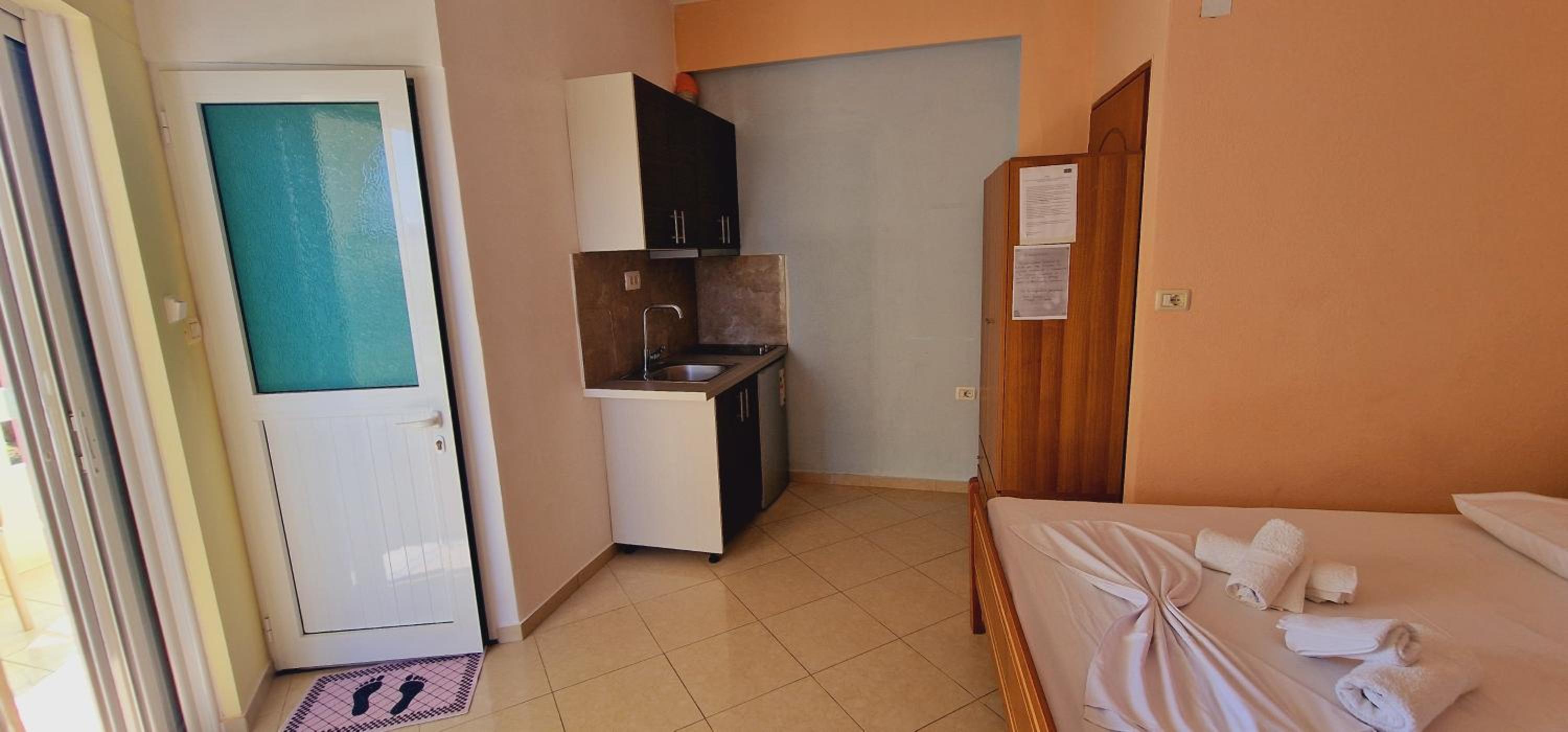 Guest house Luiza & Bushati