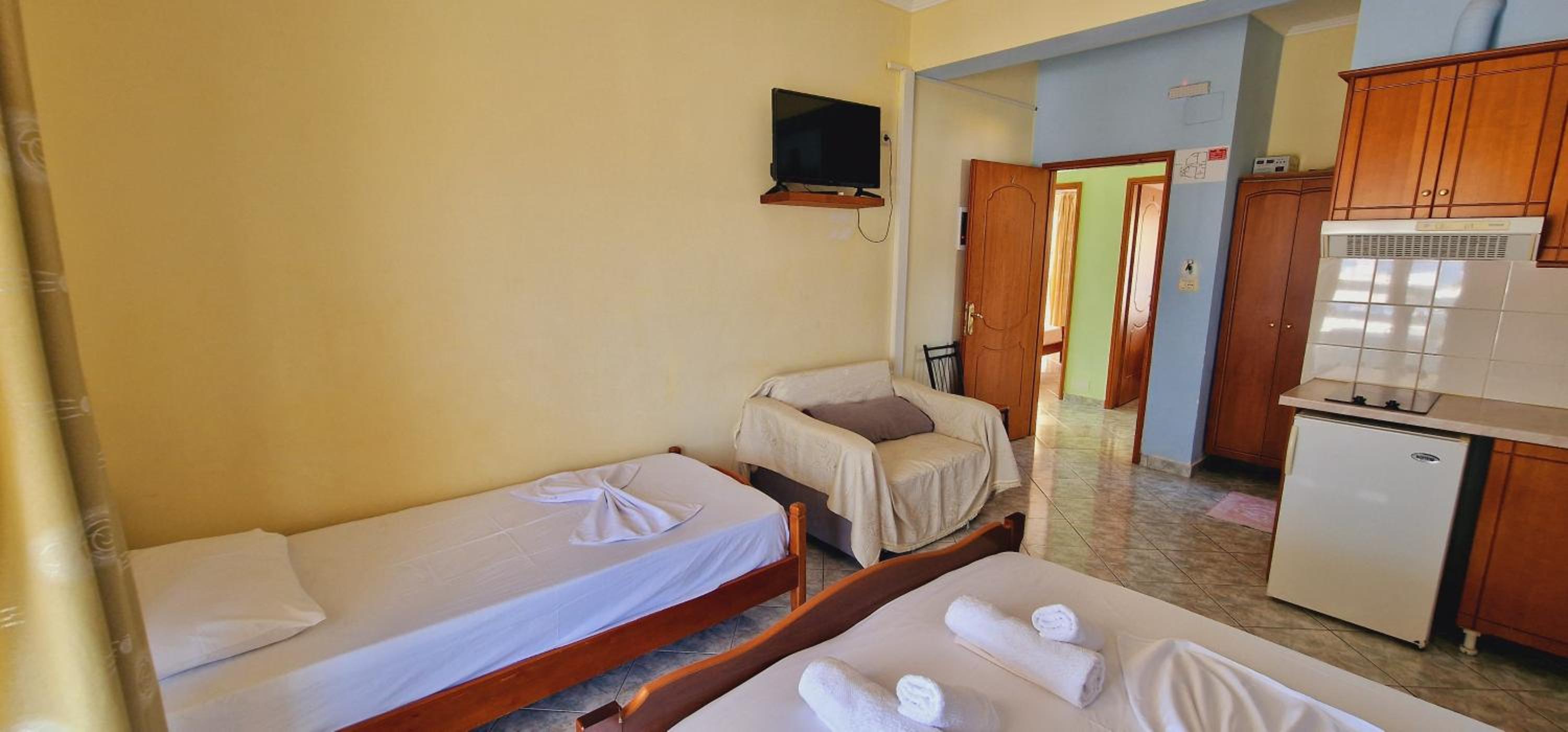 Guest house Luiza & Bushati