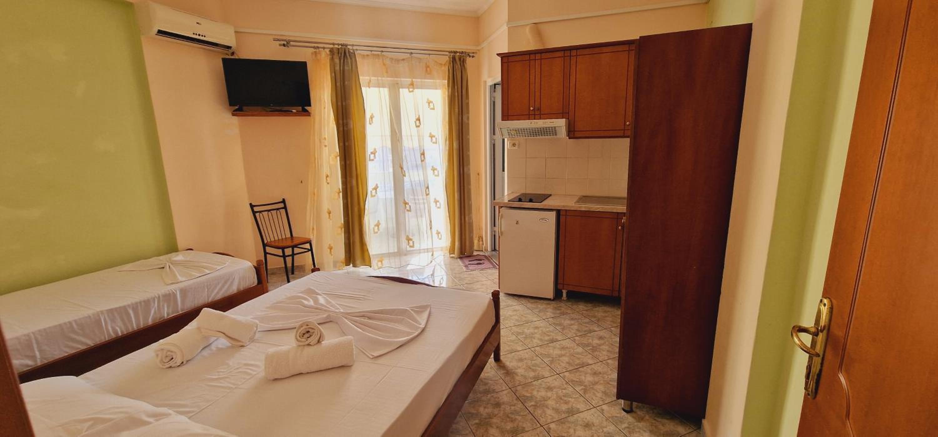 Guest house Luiza & Bushati