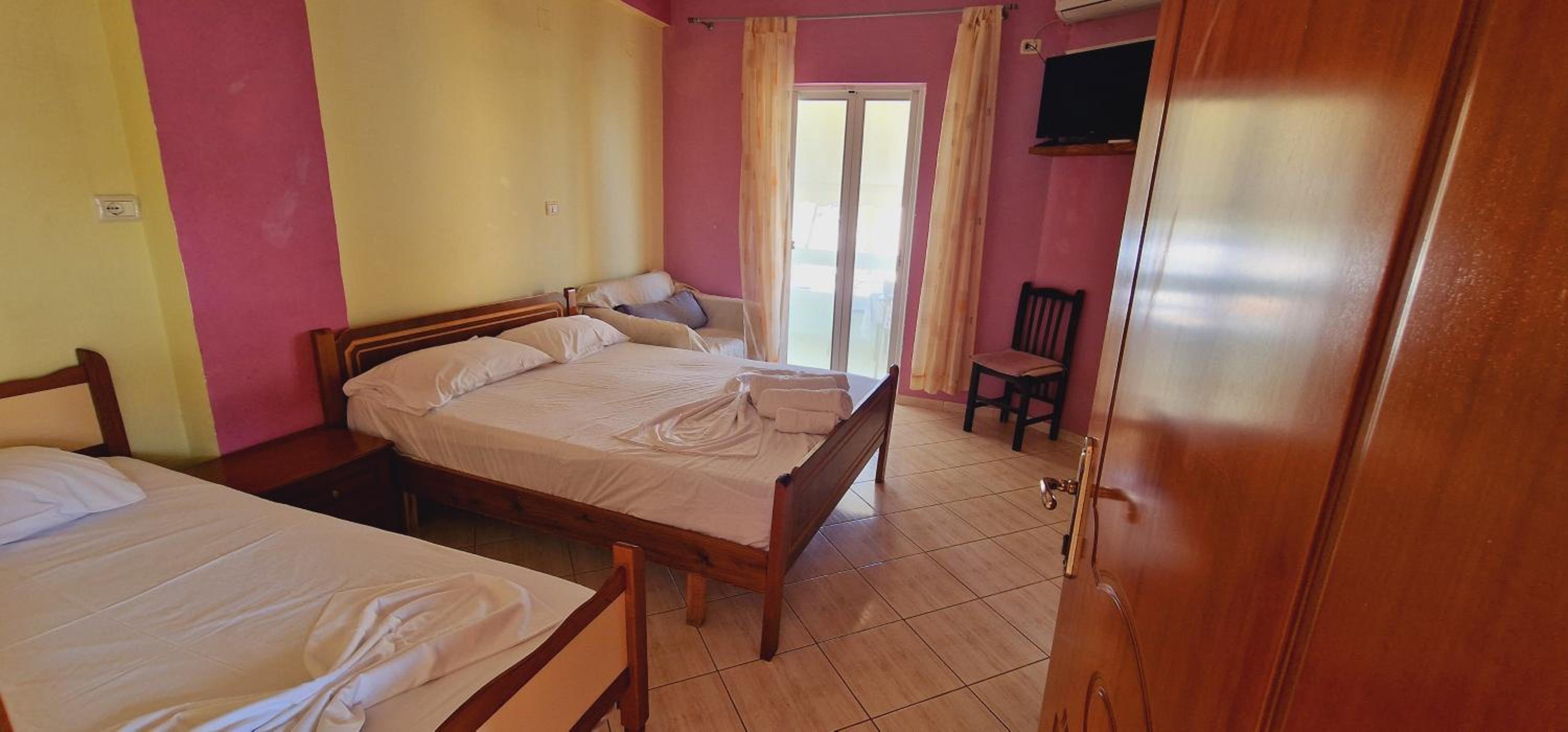 Guest house Luiza & Bushati