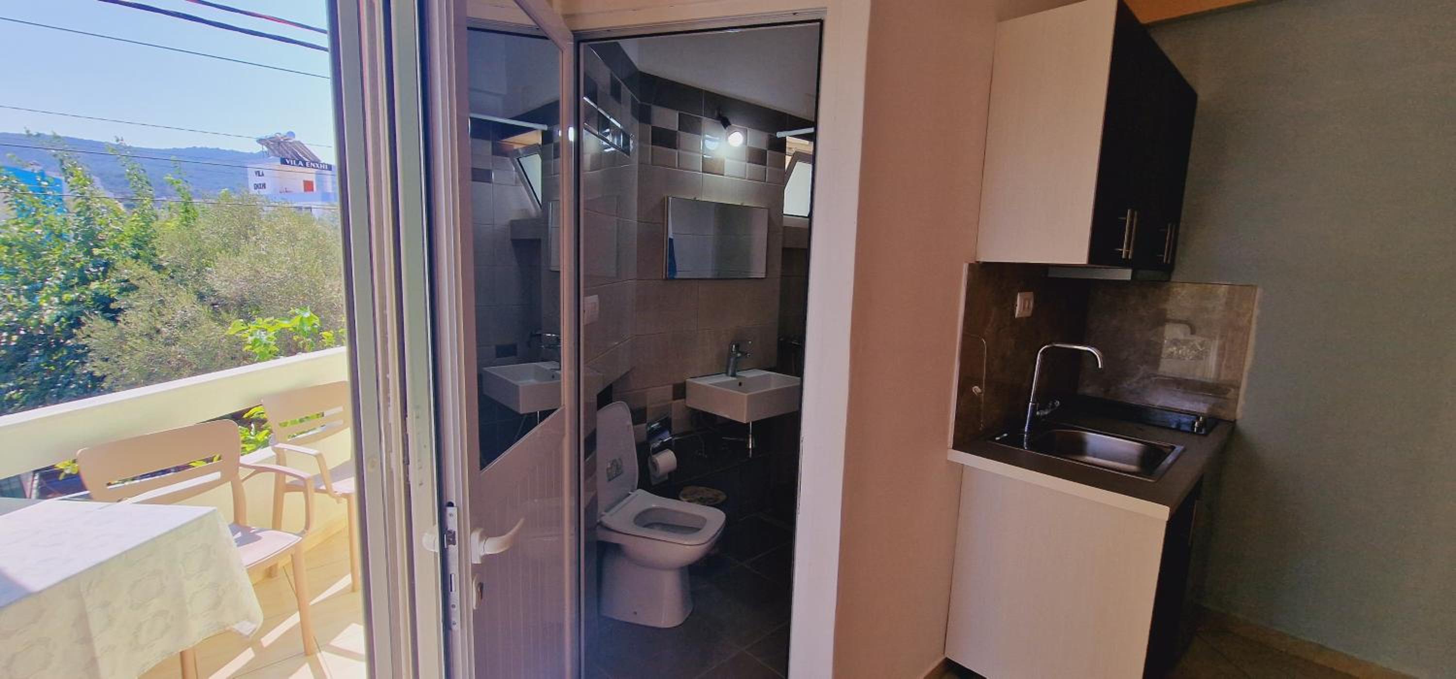 Guest house Luiza & Bushati