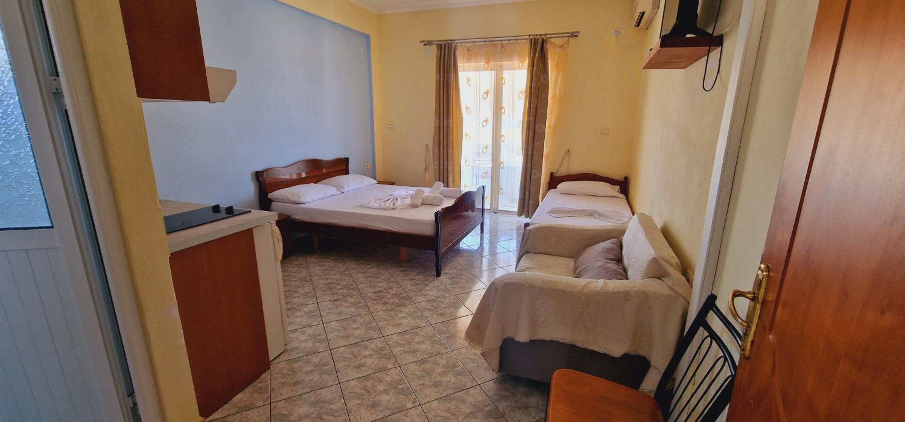 Guest house Luiza & Bushati