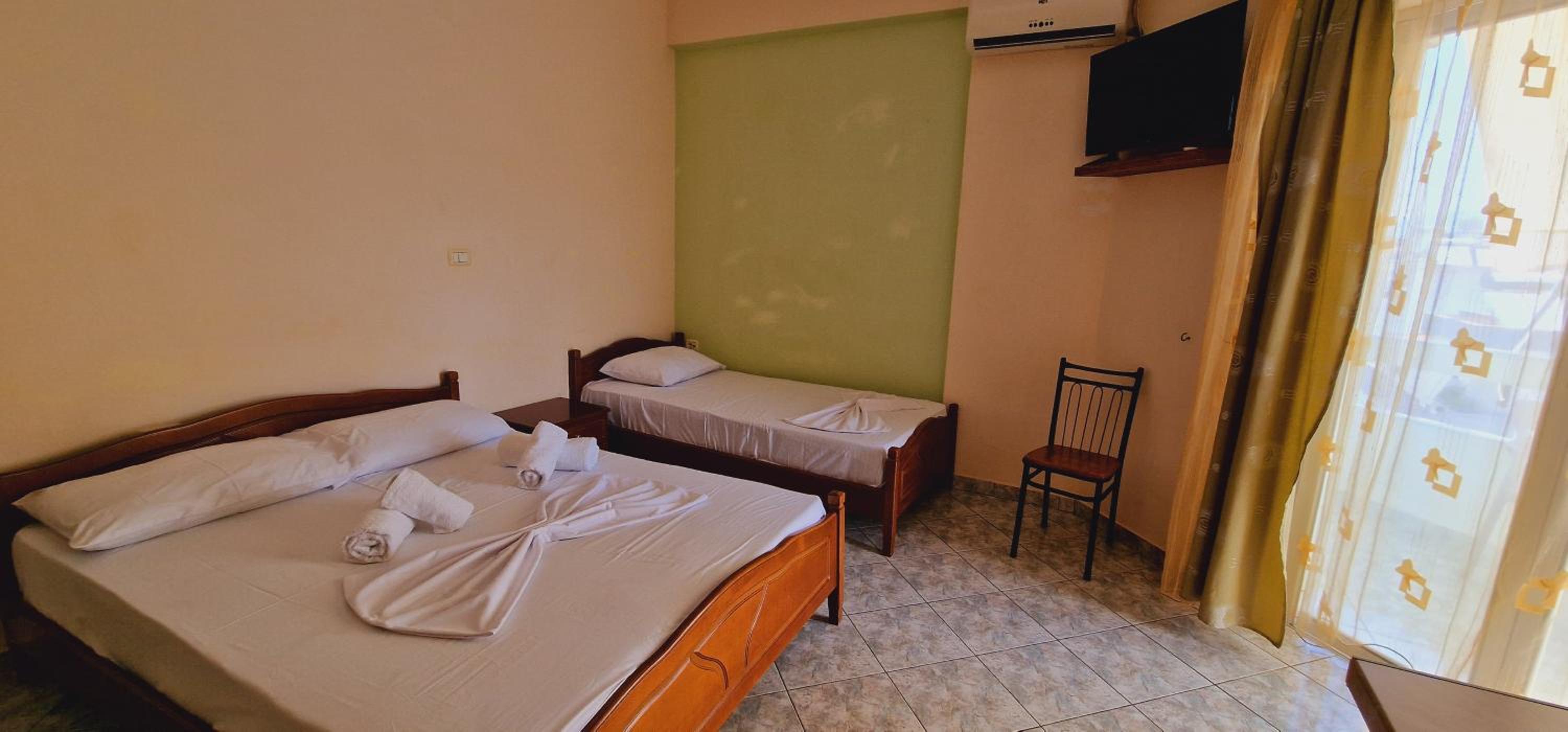 Guest house Luiza & Bushati