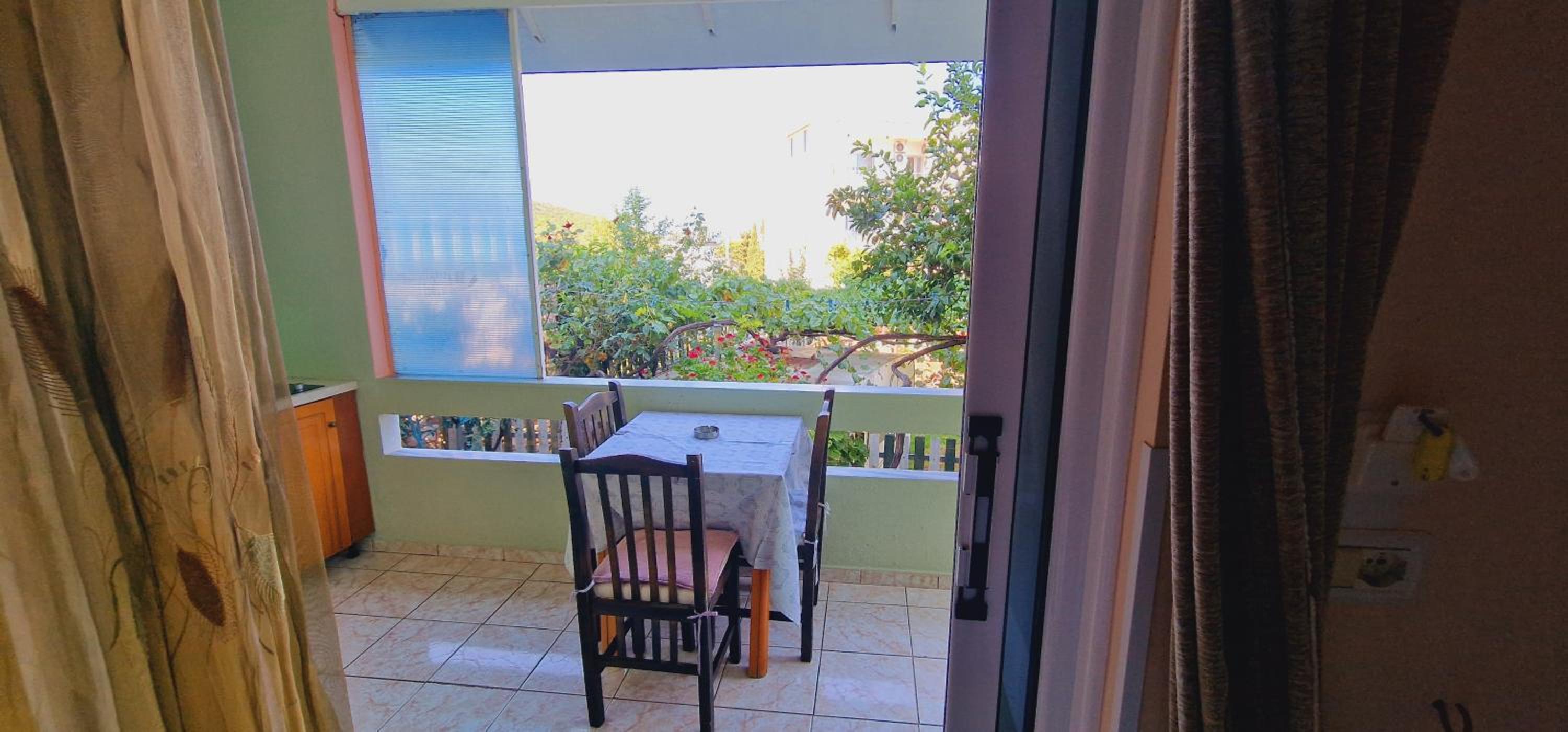 Guest house Luiza & Bushati