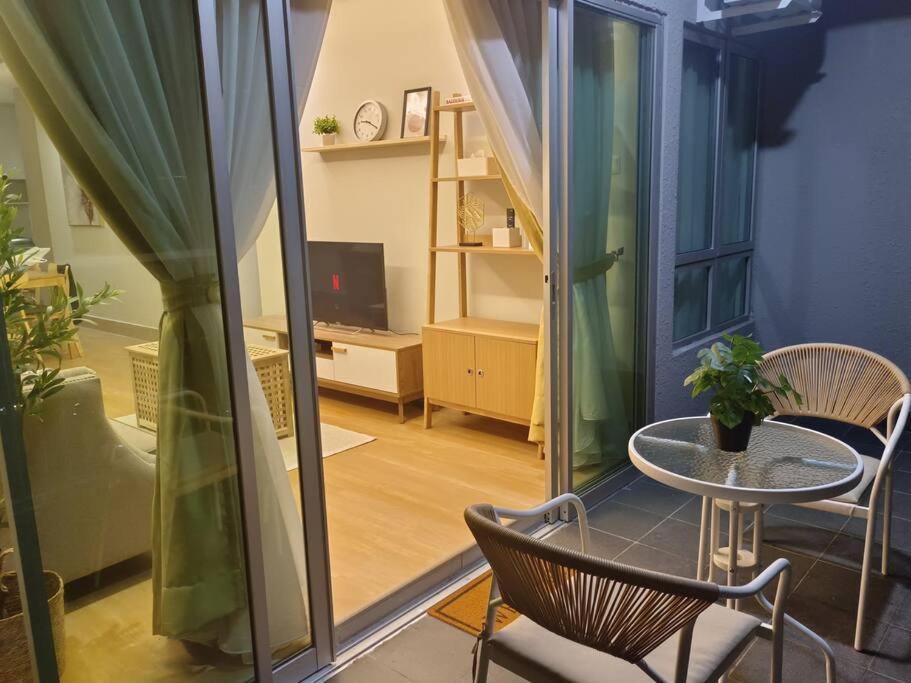 KLCC View 3BR 3Bath at RC Residence by Rosaz