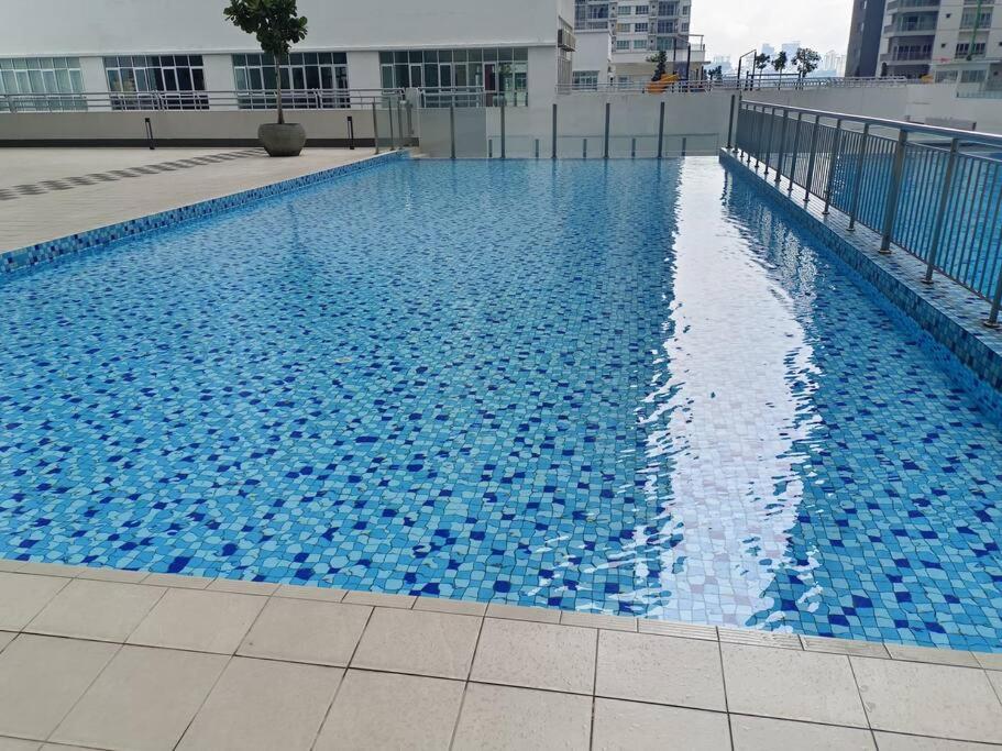 KLCC View 3BR 3Bath at RC Residence by Rosaz