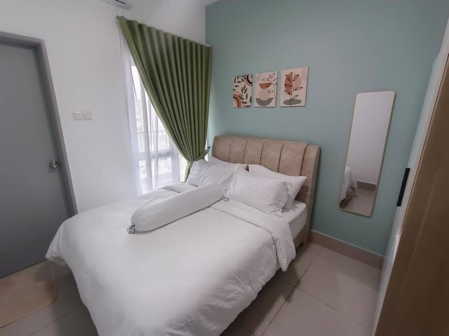 KLCC View 3BR 3Bath at RC Residence by Rosaz