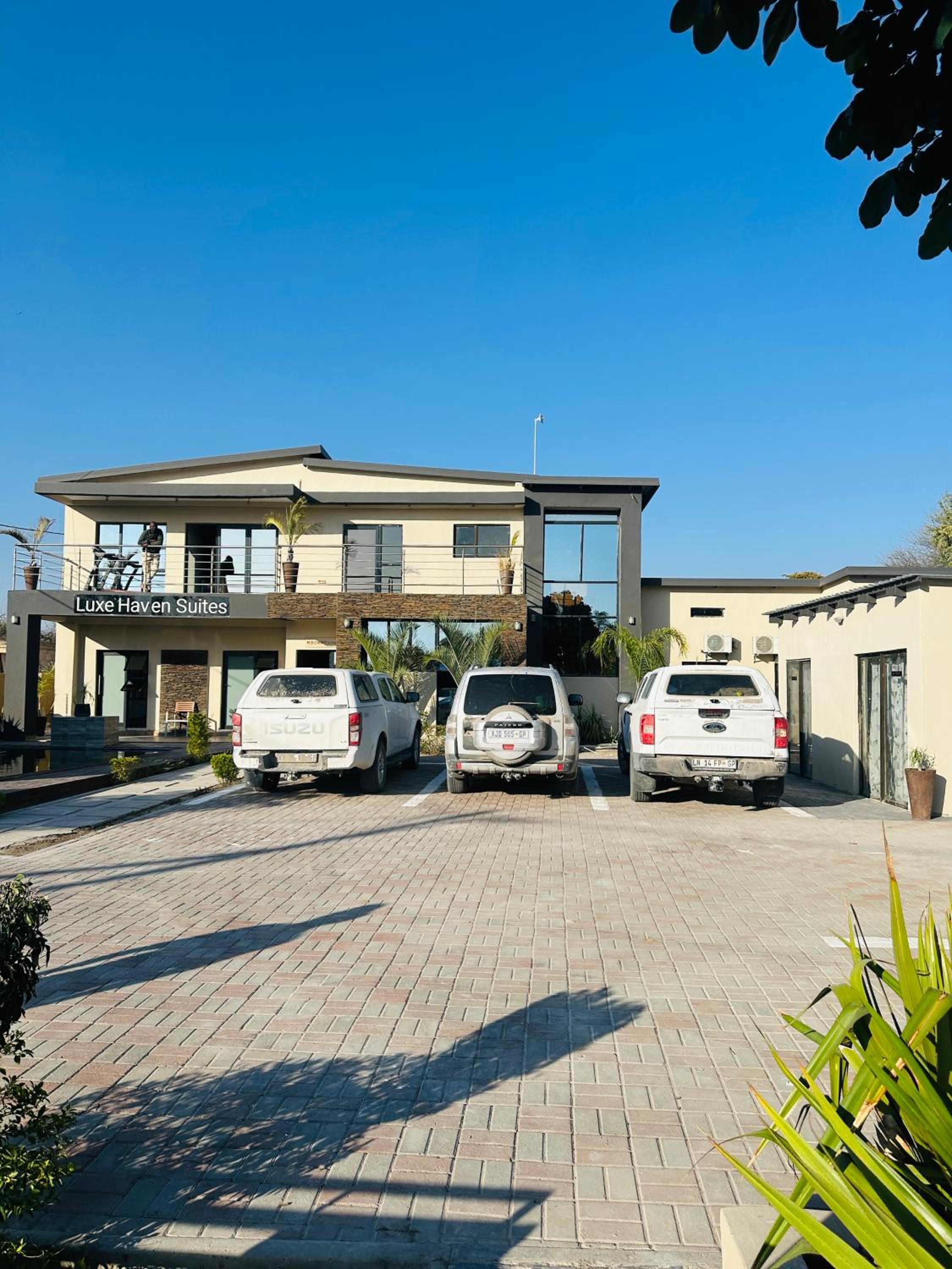 Luxe Haven Suites