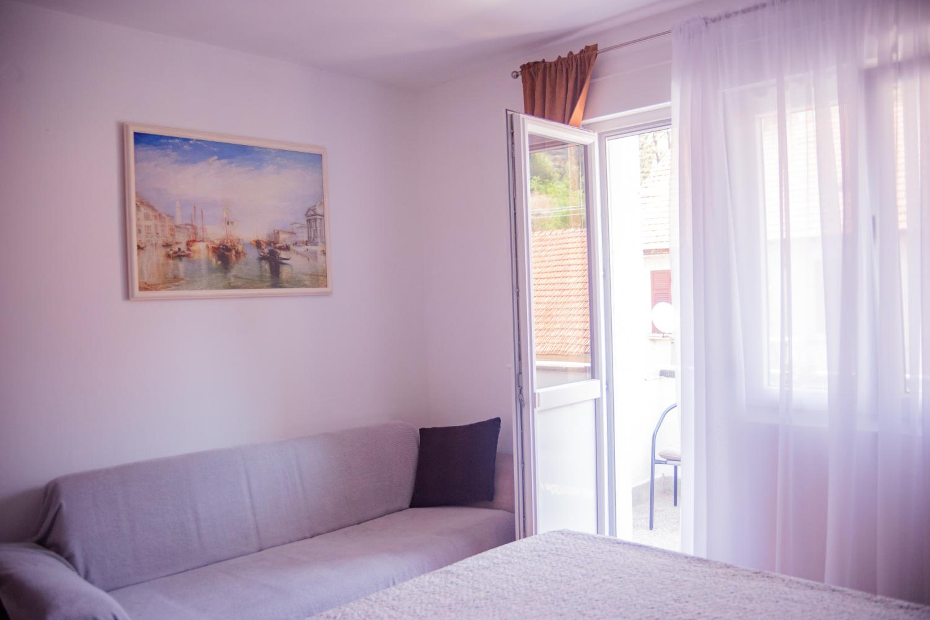 Apartment Ellena