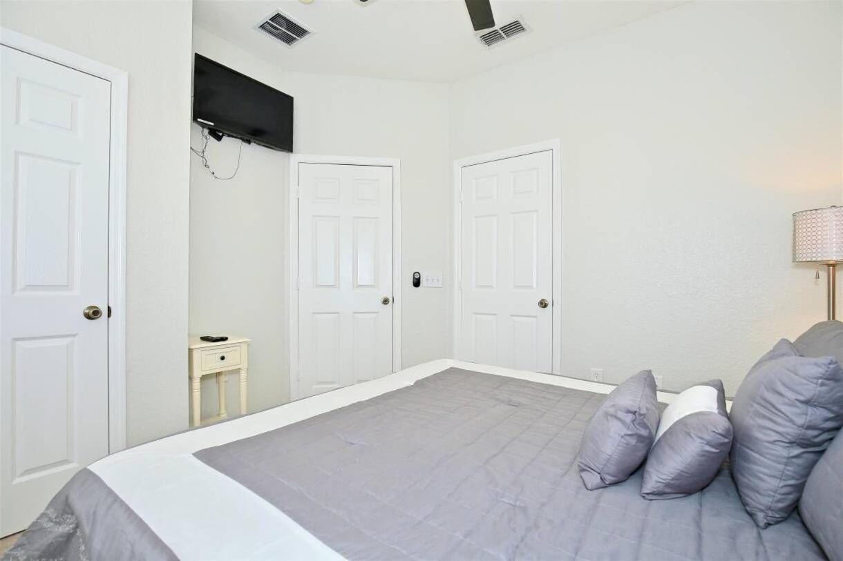 7670 - 3BD/3BA Unique Townhome | Private Pool & Near Disney