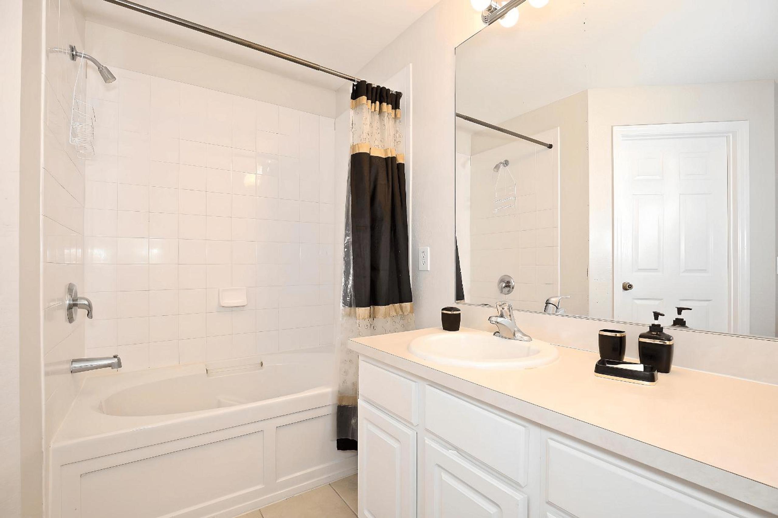 7670 - 3BD/3BA Unique Townhome | Private Pool & Near Disney