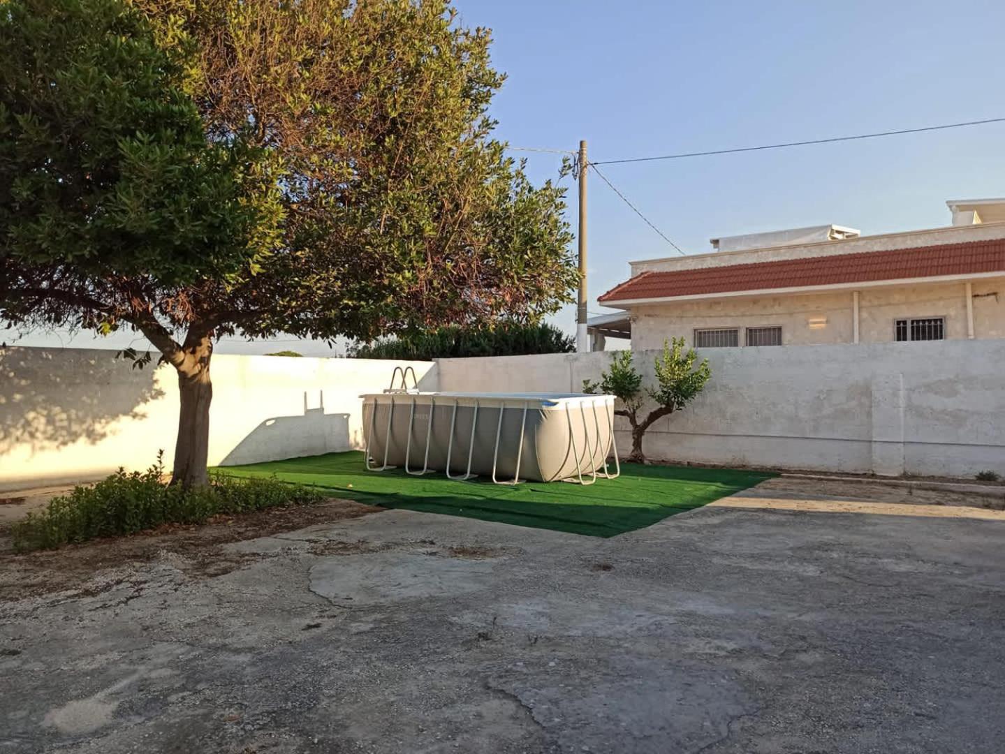 Villetta Misia con Piscina a 350 mt dalla spiaggia Specchiarica di San Pietro in Bevagna view 3