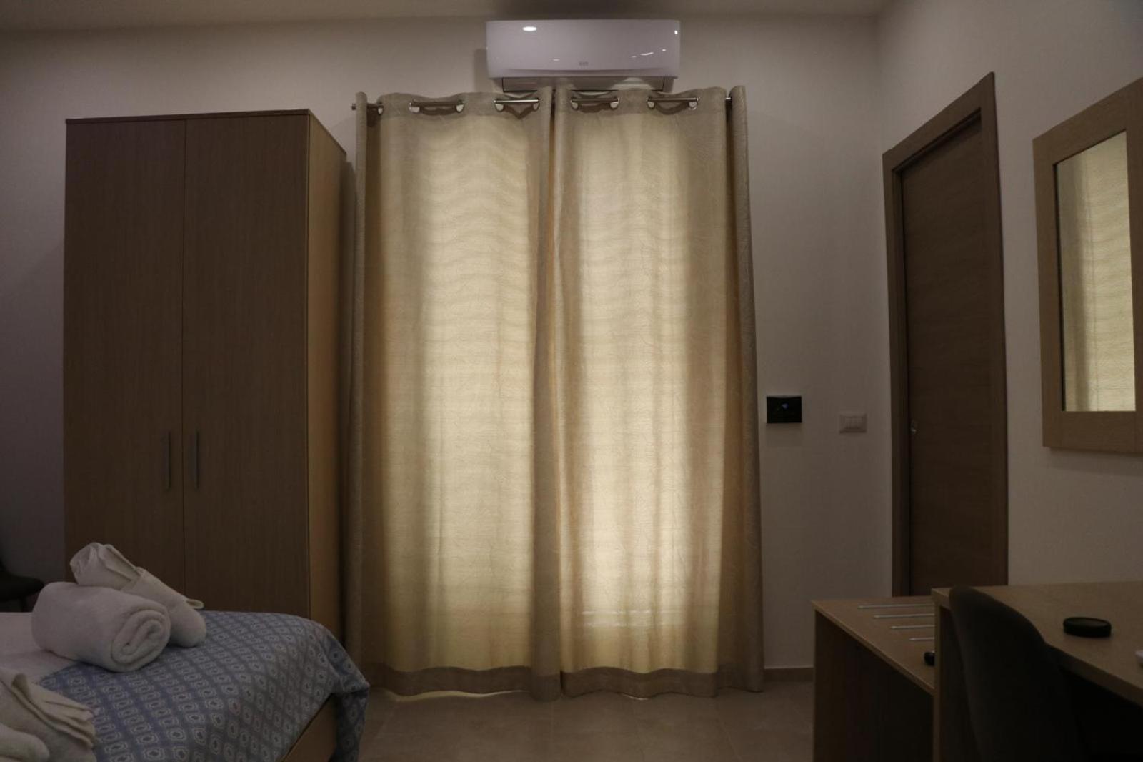 Photo 28