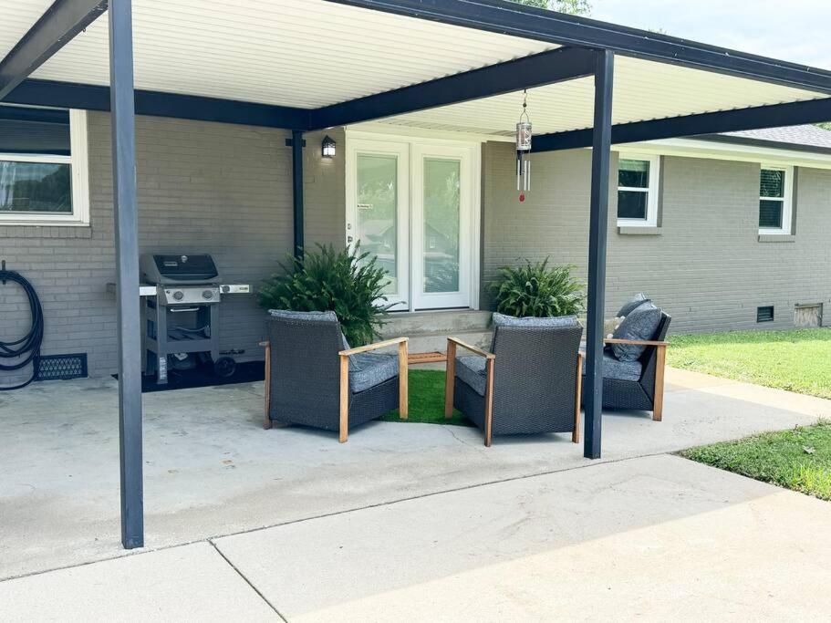 Room For the Family - Large Yard - Gallatin Stays