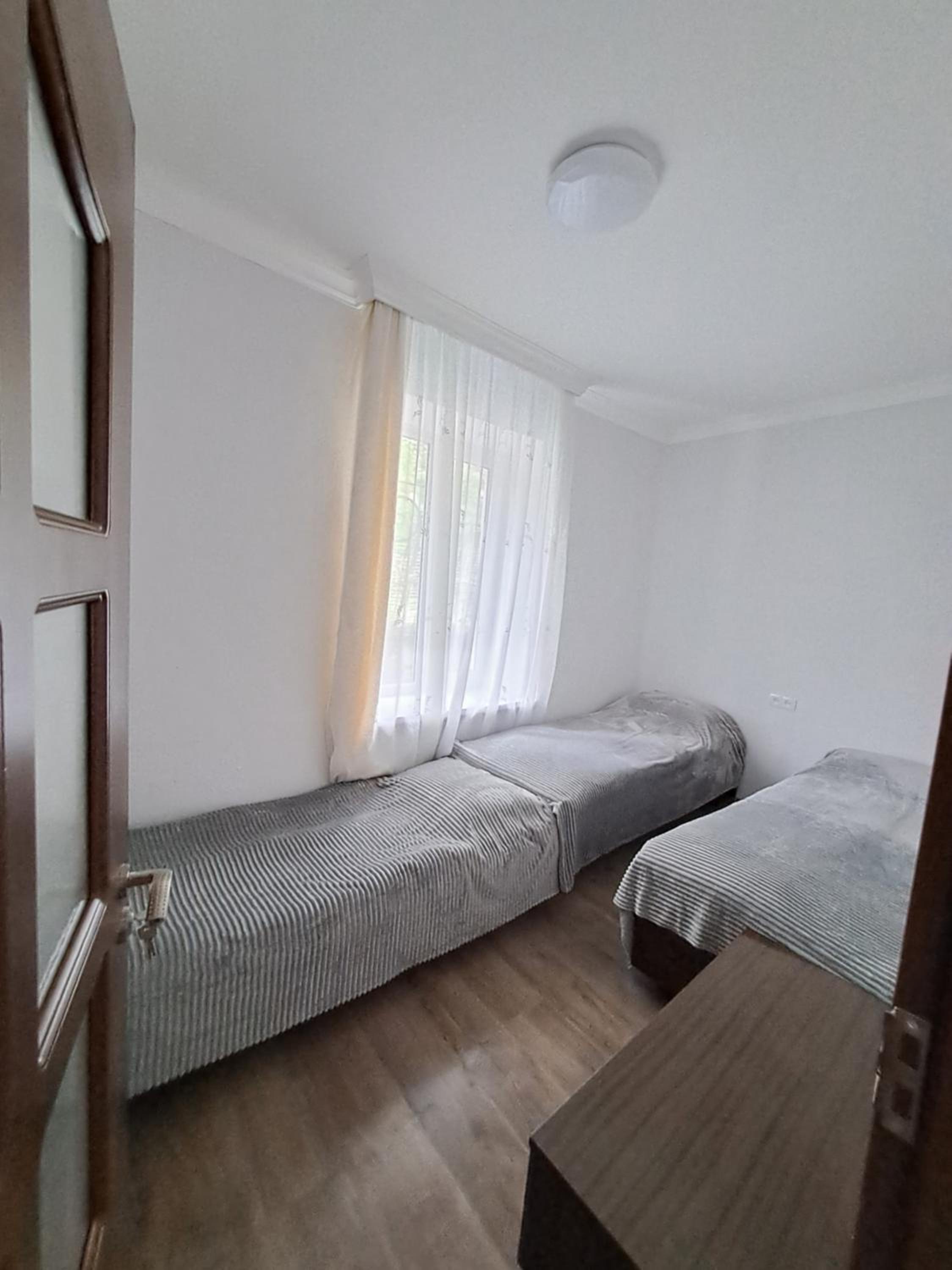 Guest House Debed