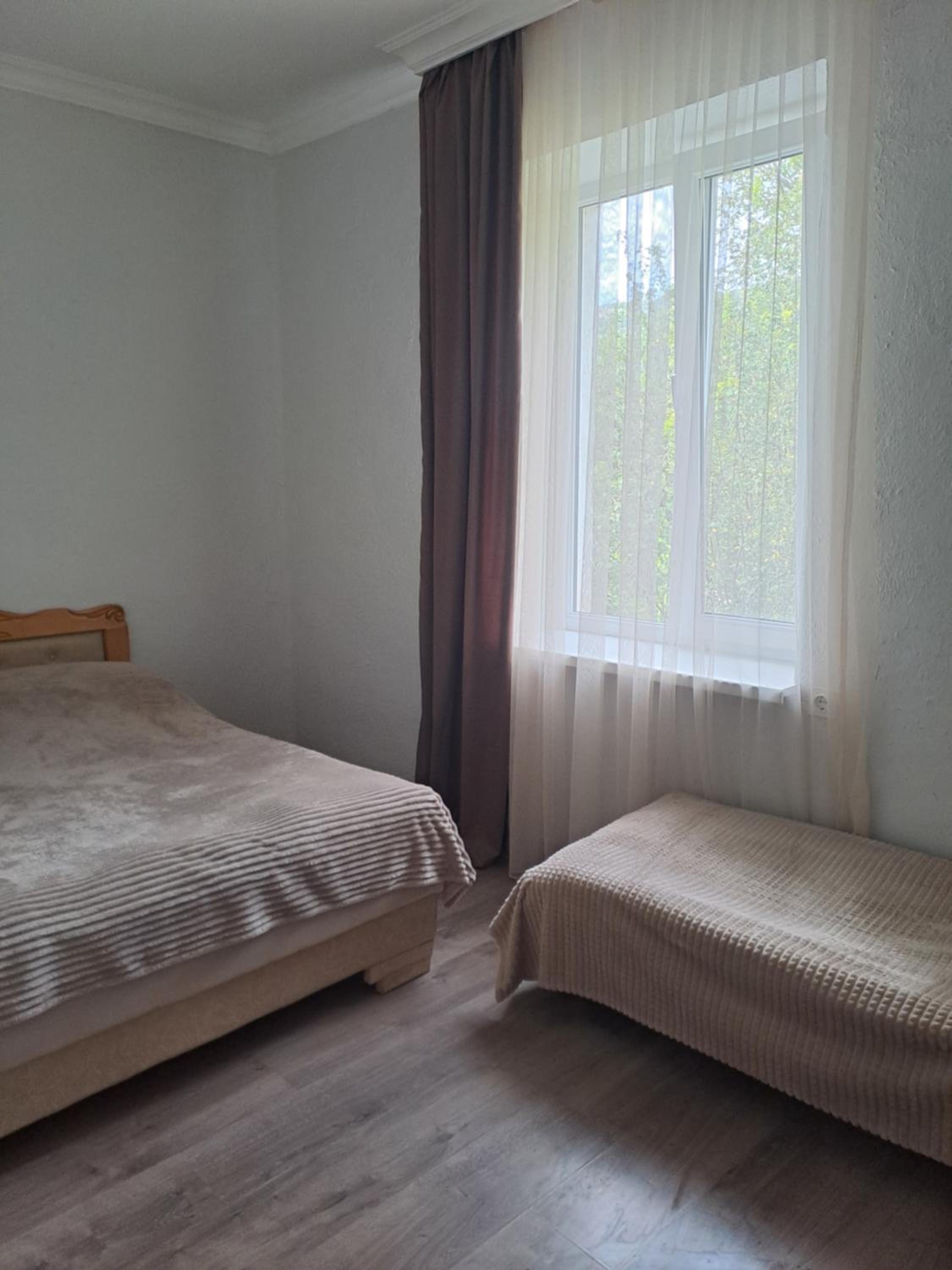 Guest House Debed