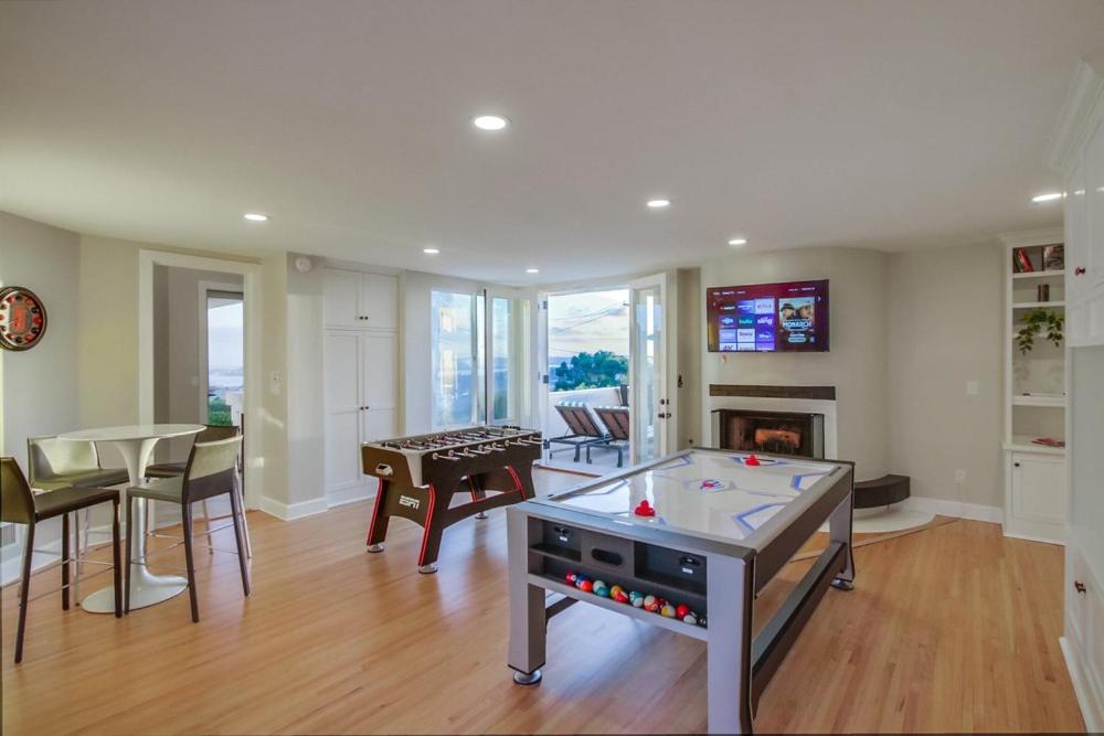 Ultimate Getaway: Spa Game Rooms Firepit Views view 5