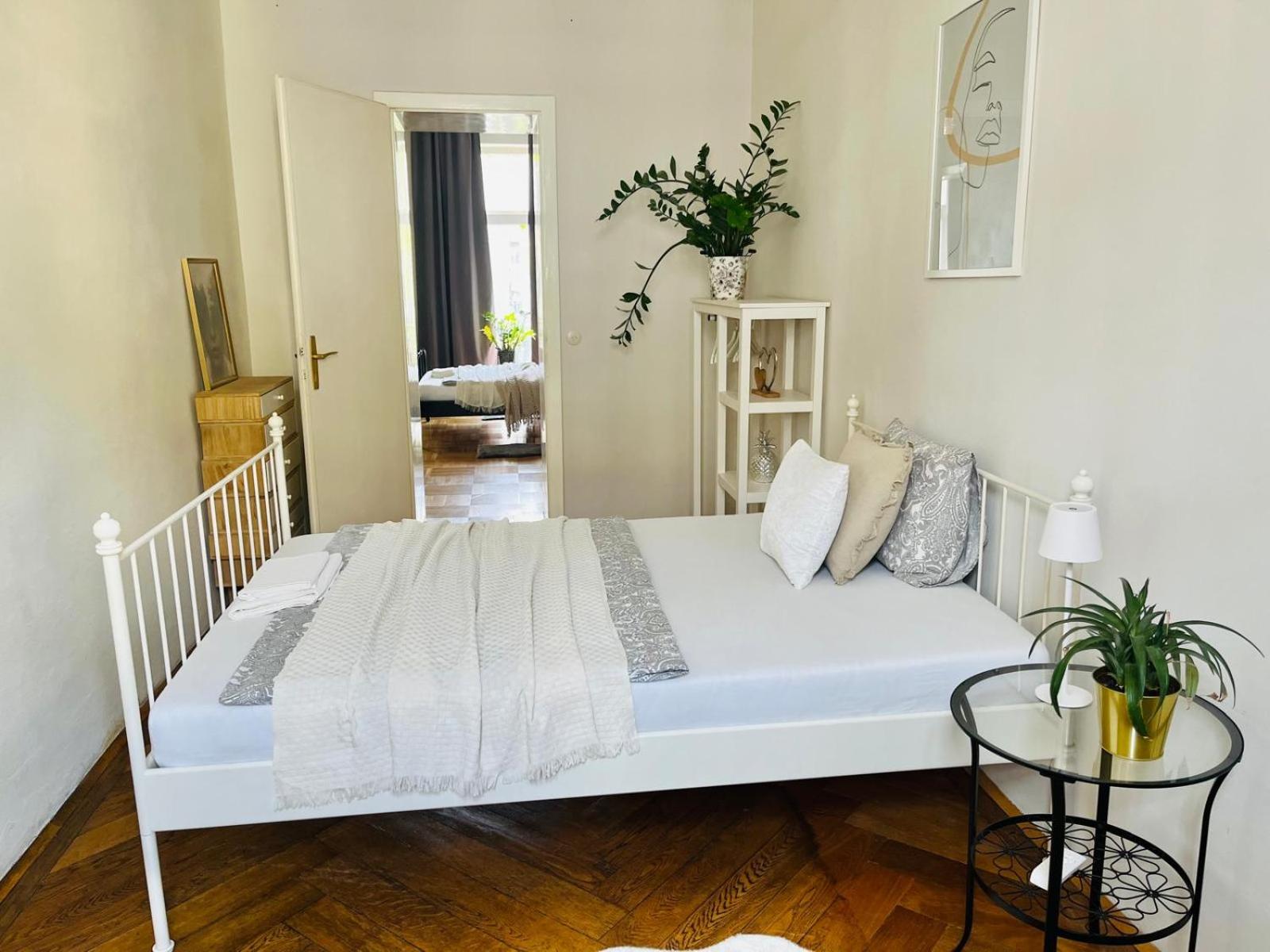 Beautiful city centre apartment
