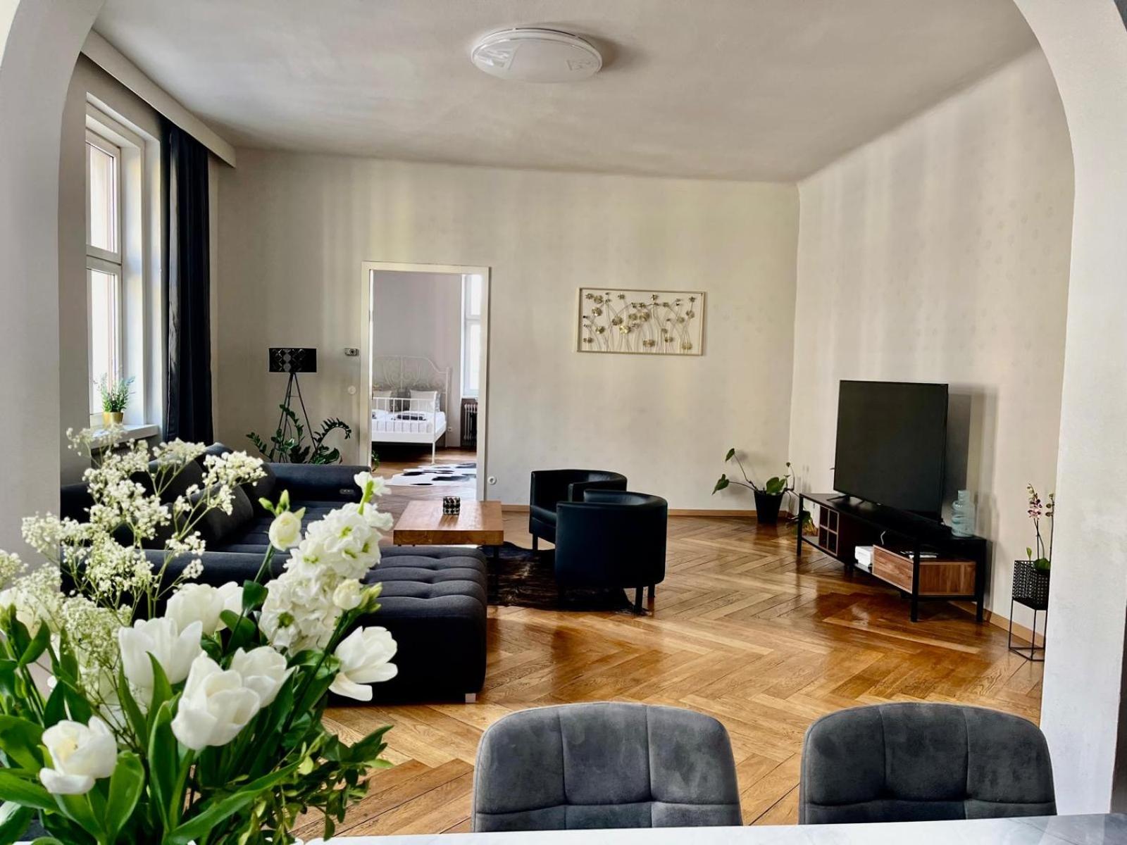 Beautiful city centre apartment