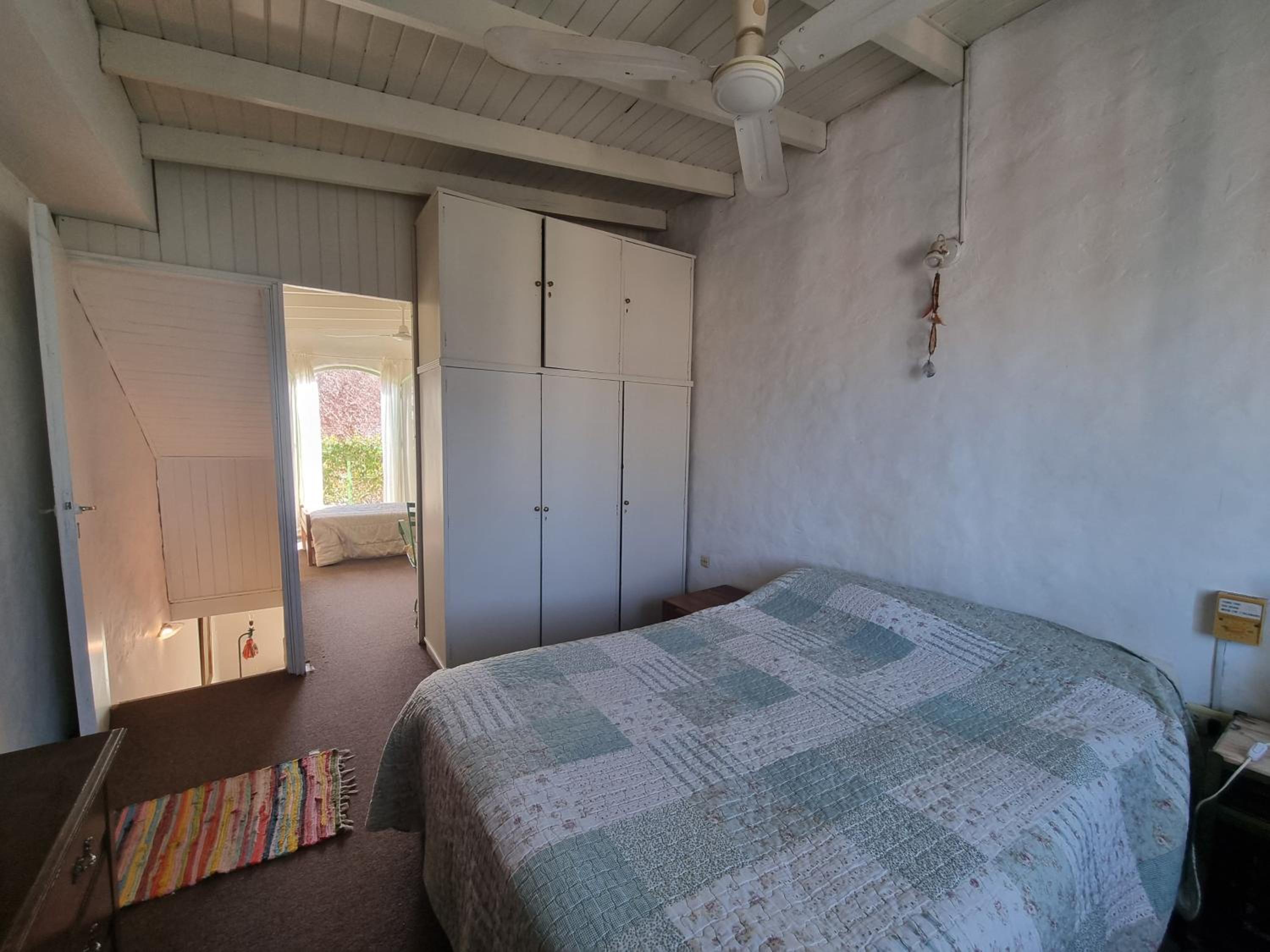 CASA MAIPÚ, acogedora y cerca de la Laguna, con pileta