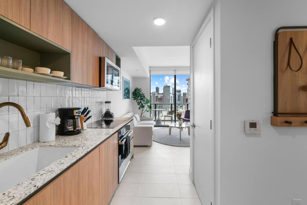 New Luxury Apartment at Downtown Miami