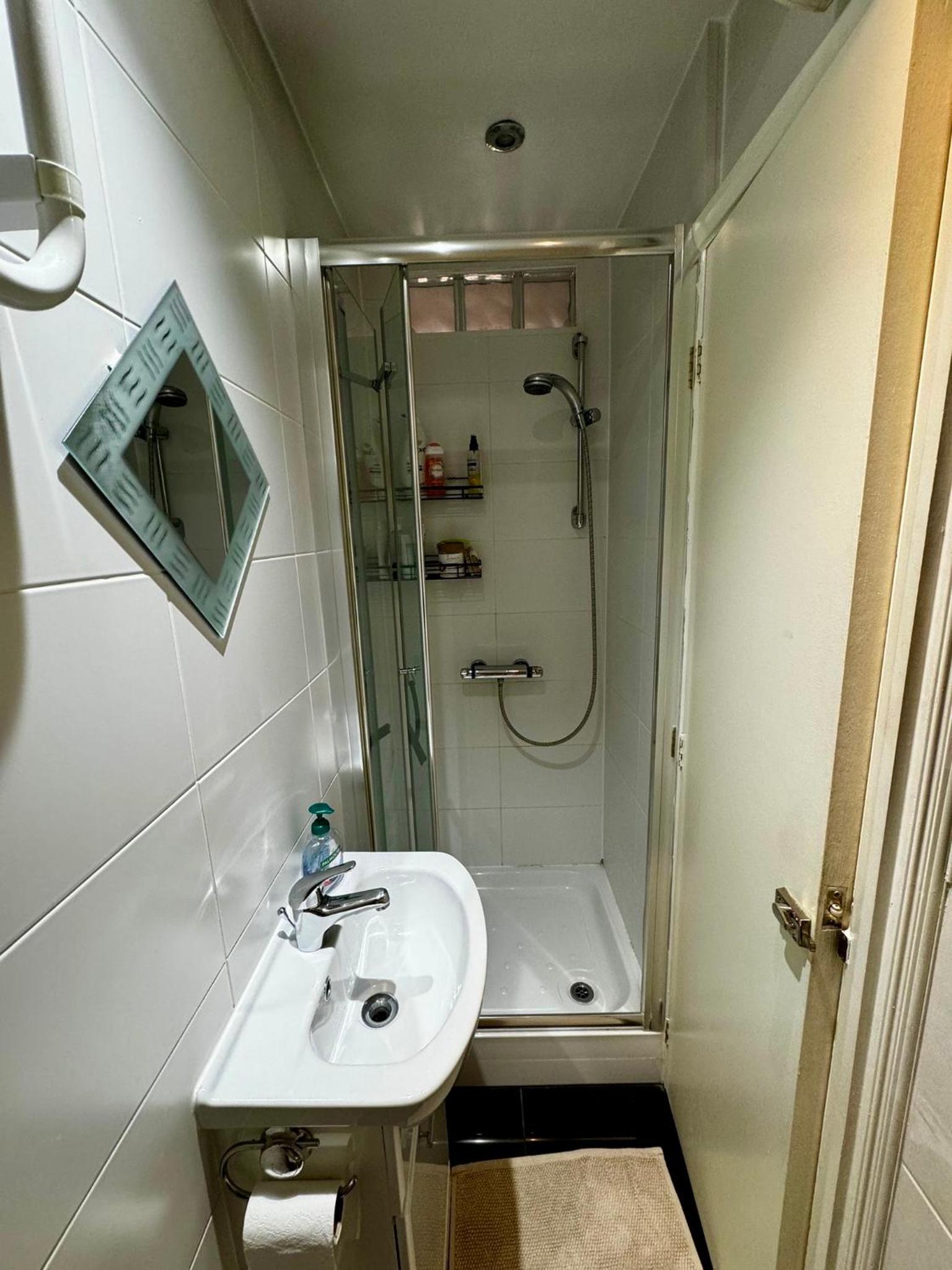 Amazing EN-SUITE Apartment in Finchley Central