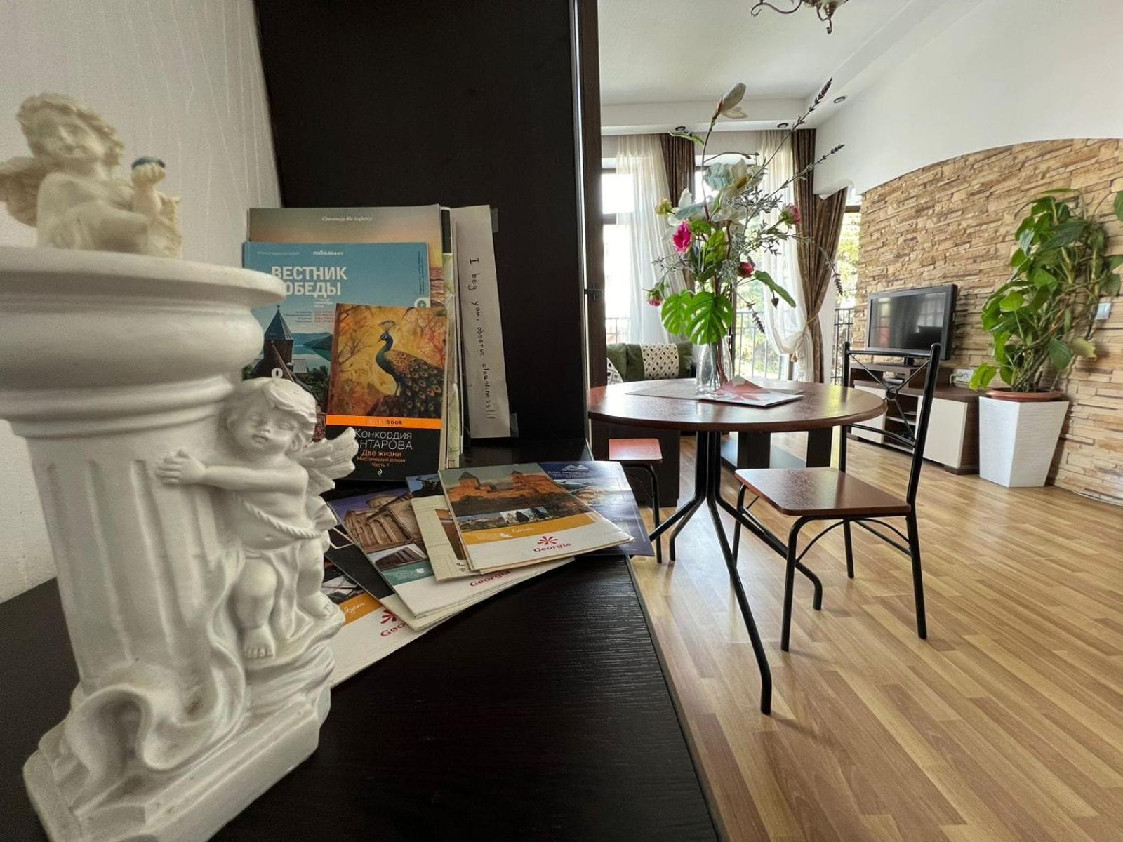 Apartment in an elite house In old Tbilisi view 5